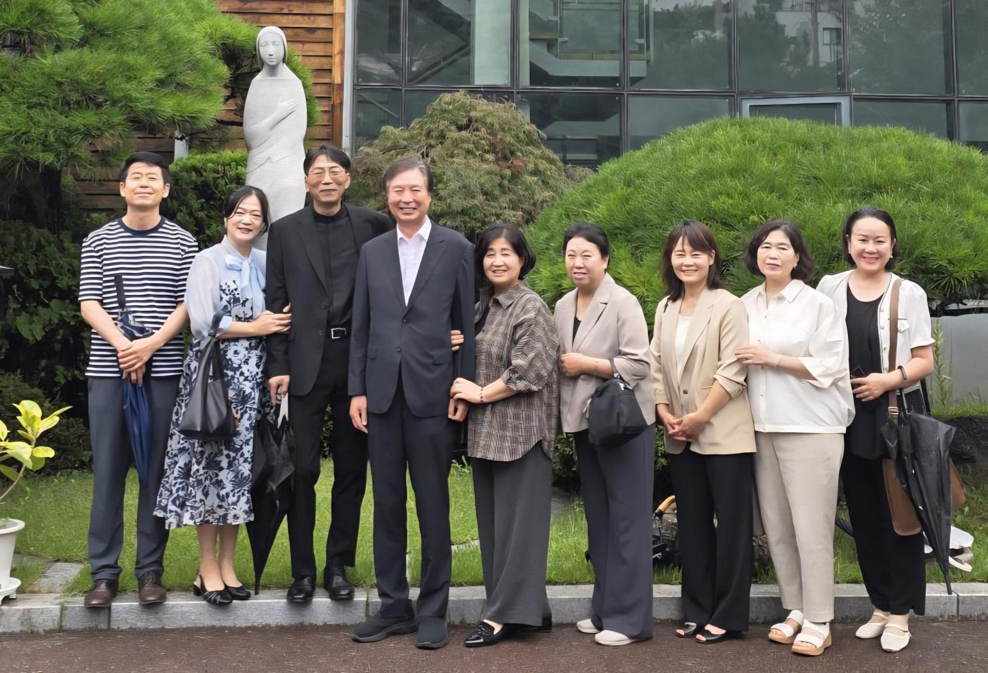 1fb910304a0ec.jpg