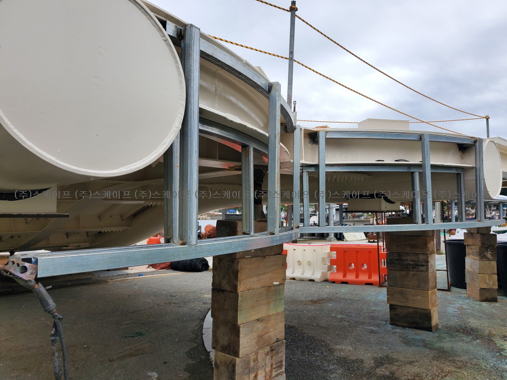 ee18a550448cd.jpg
