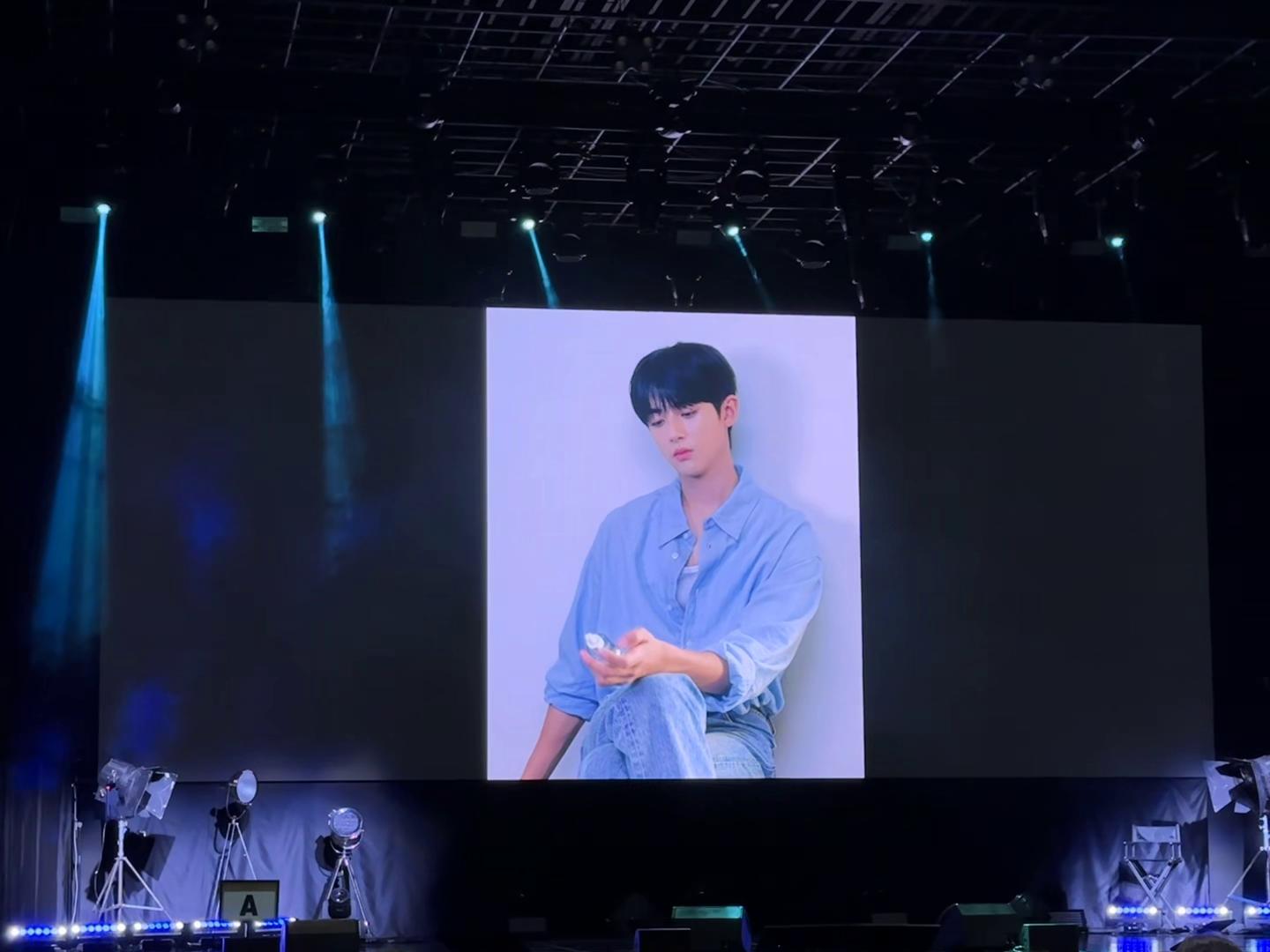 Puregram_kimminkyu_Fan Meeting_09.jpg