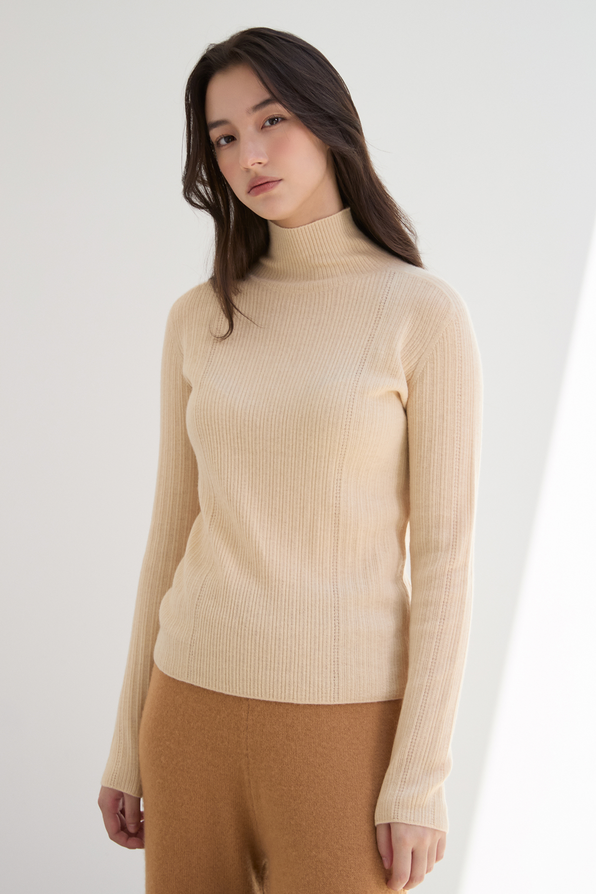 [캐시미어100] 에센셜 파인 터틀넥 BEIGE