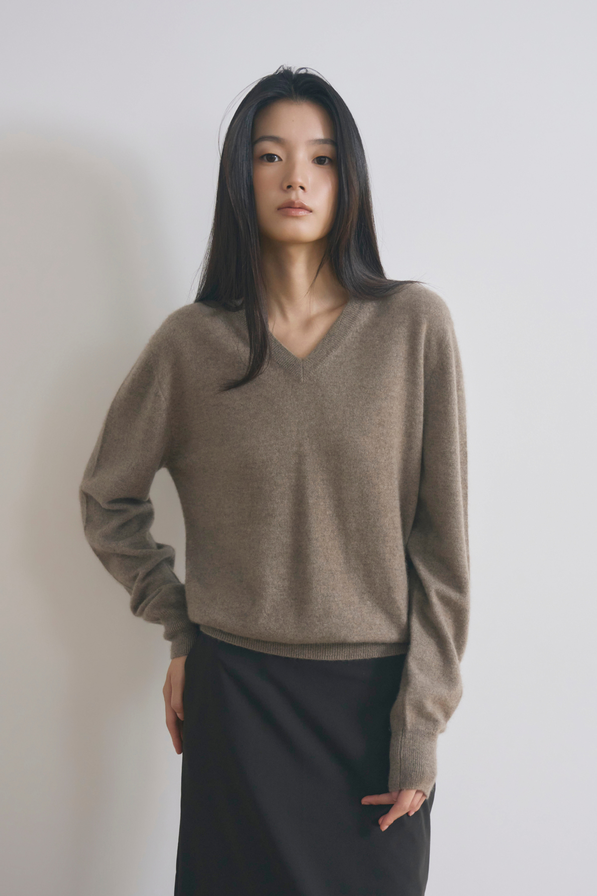 [몽골 캐시미어100] 오가닉 브이넥 니트 NATURAL BROWN