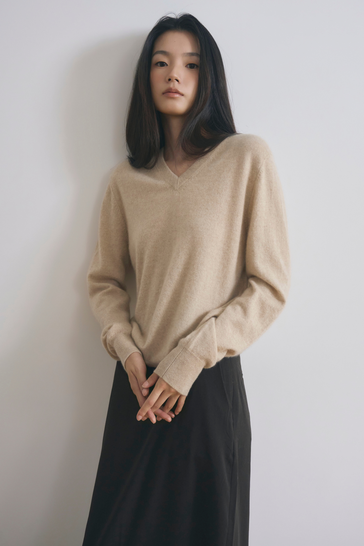 [몽골 캐시미어100] 오가닉 브이넥 니트 NATURAL BEIGE