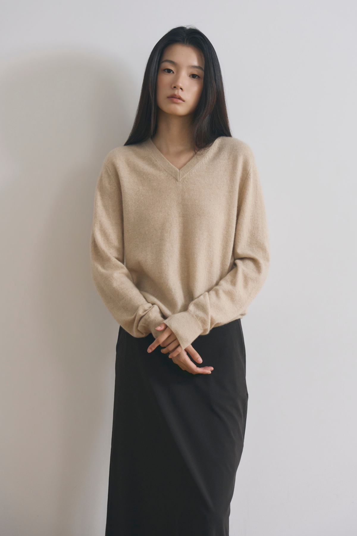 [몽골 캐시미어100] 오가닉 브이넥 니트 NATURAL BEIGE