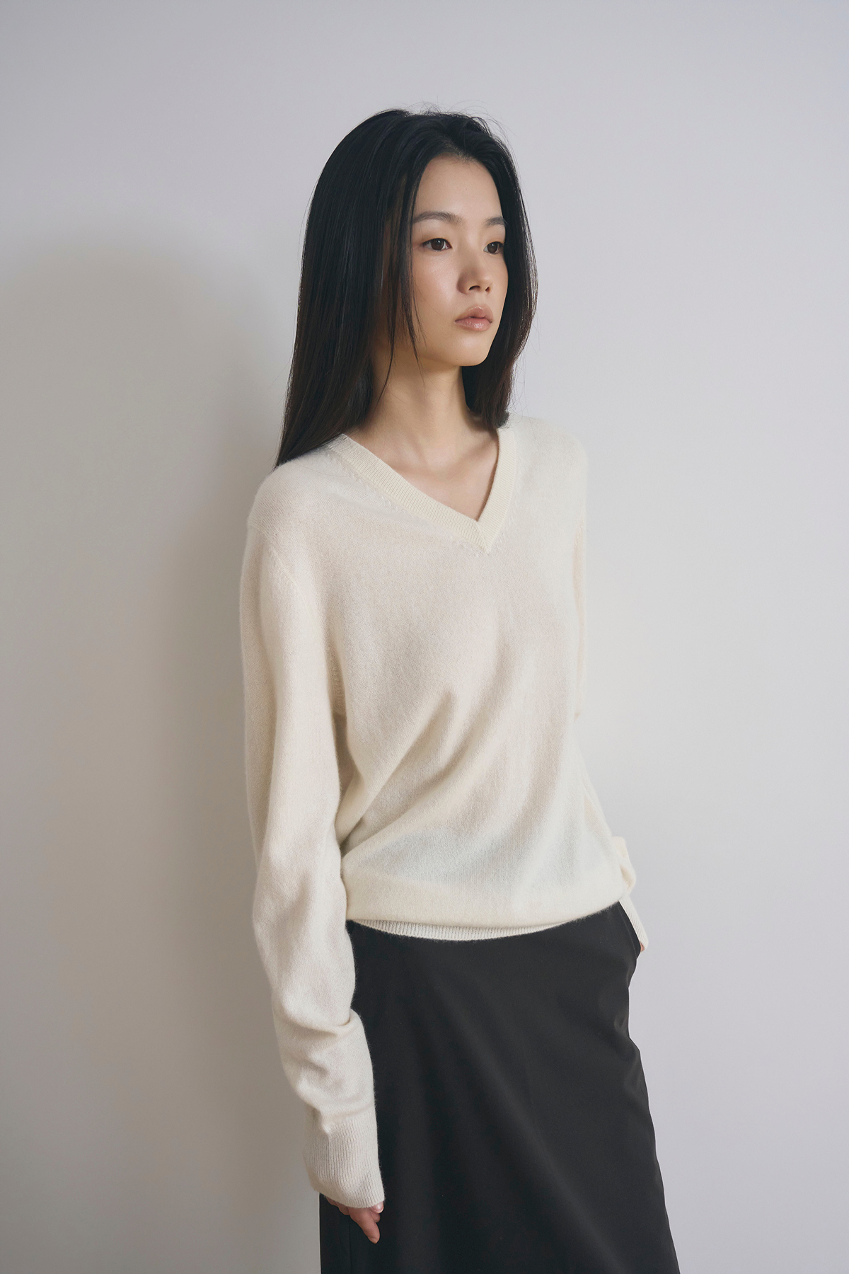 [몽골 캐시미어100] 오가닉 브이넥 니트 NATURAL WHITE