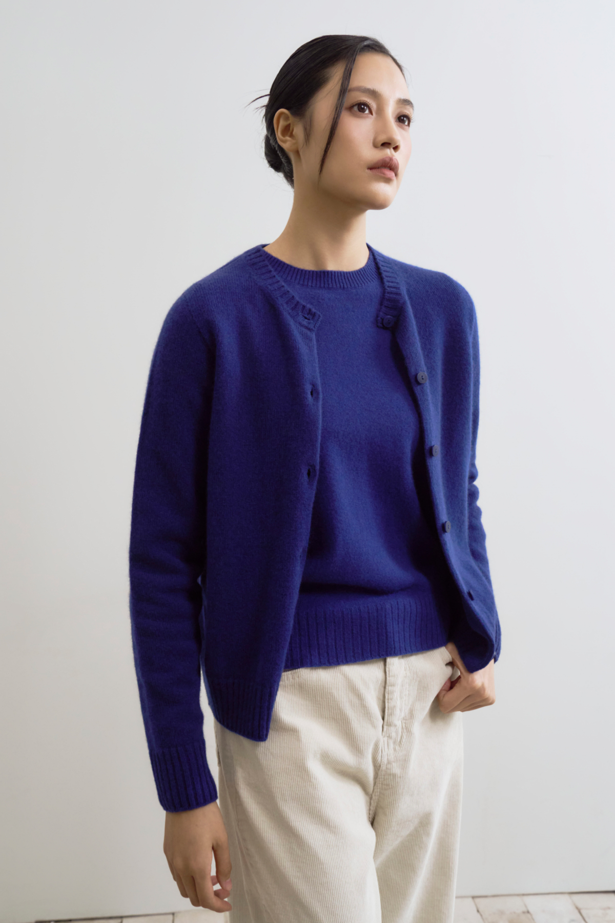 [캐시미어100] 미드게이지 베이직 라운드넥 ROYAL BLUE