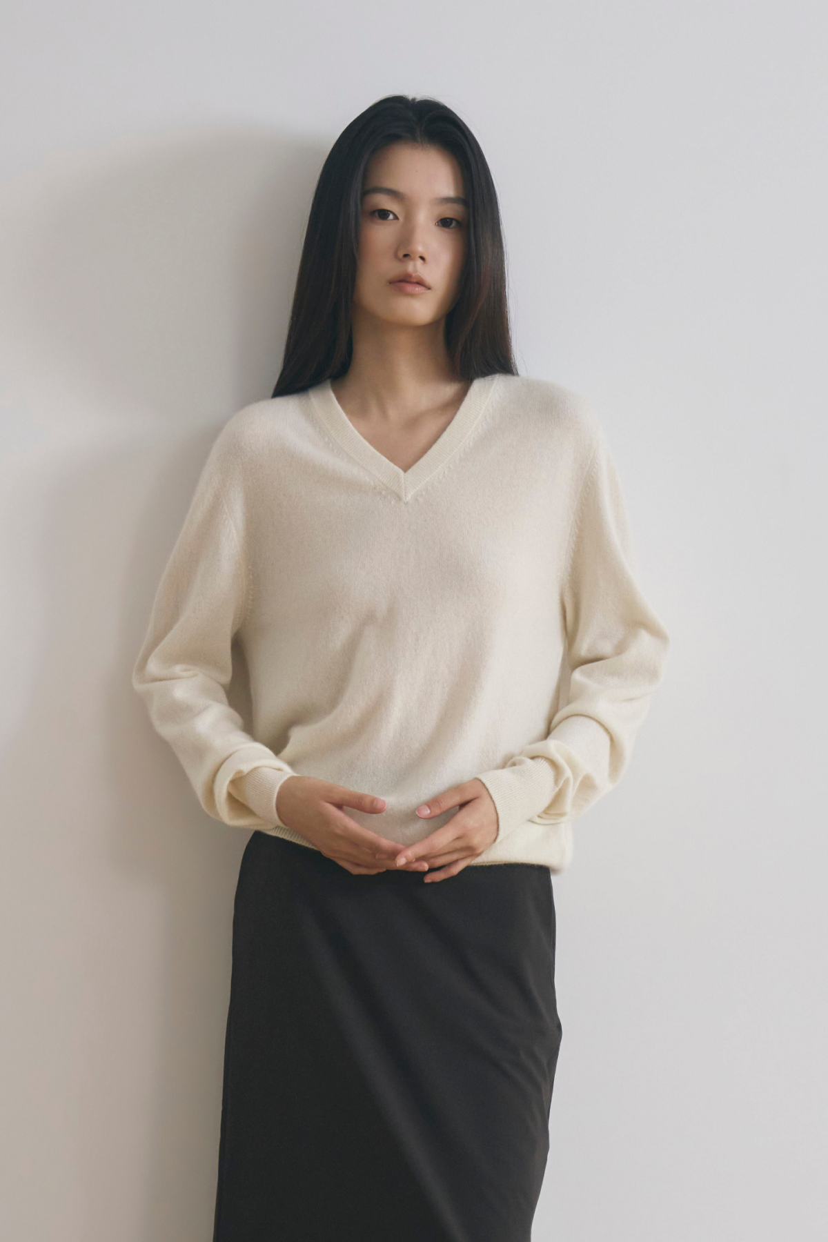 [몽골 캐시미어100] 오가닉 브이넥 니트 NATURAL WHITE