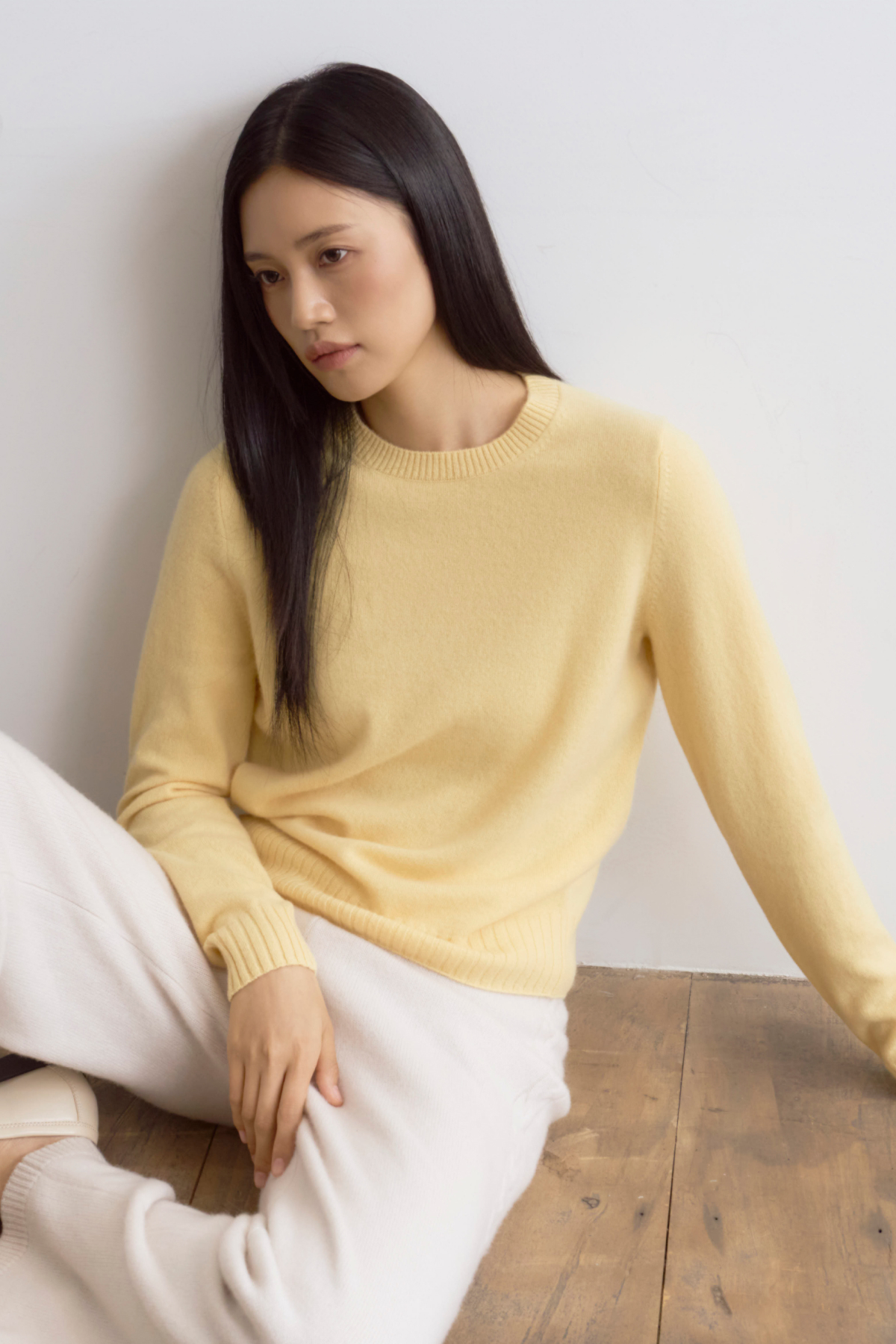 [캐시미어100] 에센셜 베이직 라운드넥 니트 SOFT YELLOW