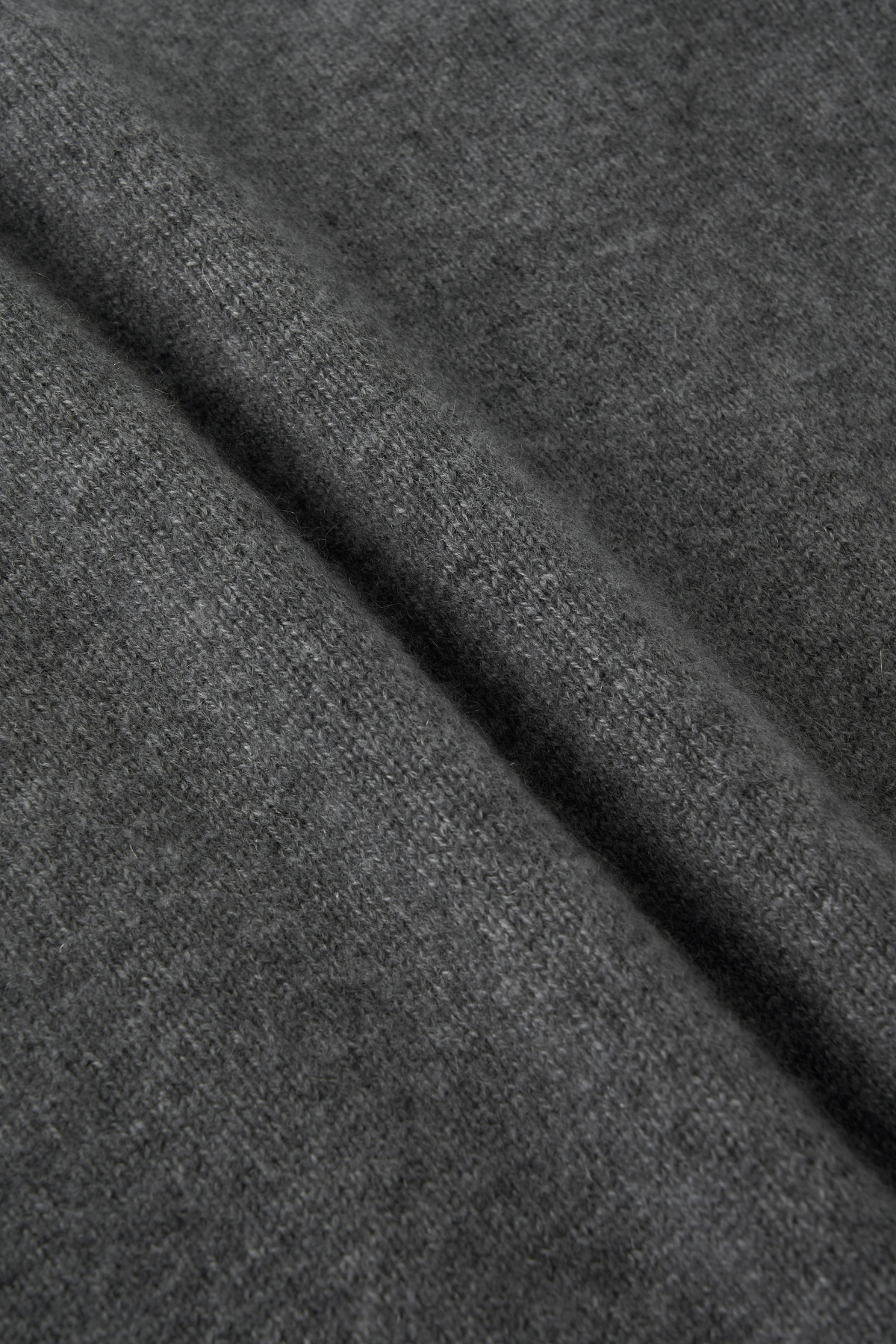 [캐시미어100] 루즈 핏 니트 스웨터 STEEL GRAY