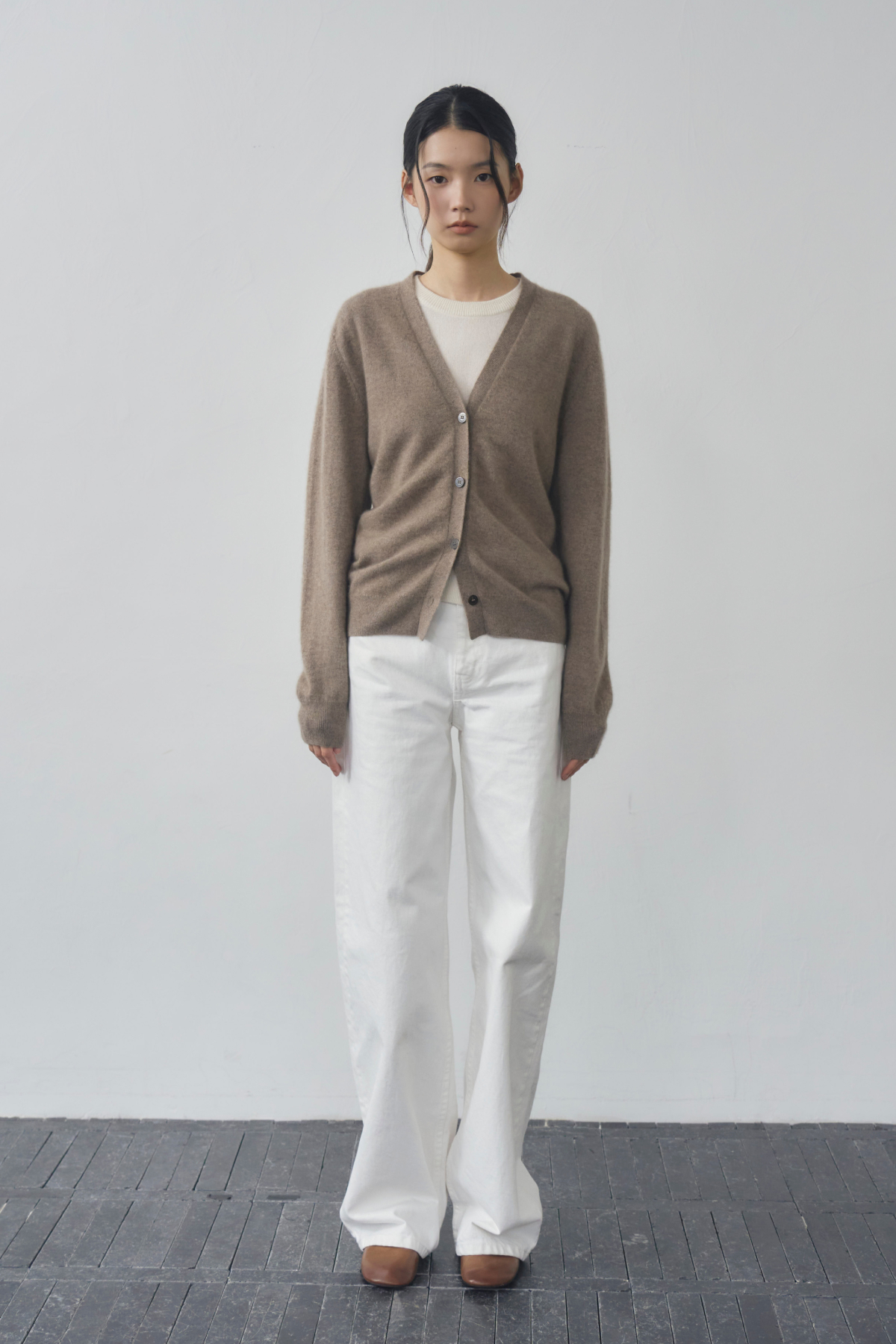 [몽골 캐시미어100] 오가닉 브이넥 가디건 NATURAL BROWN