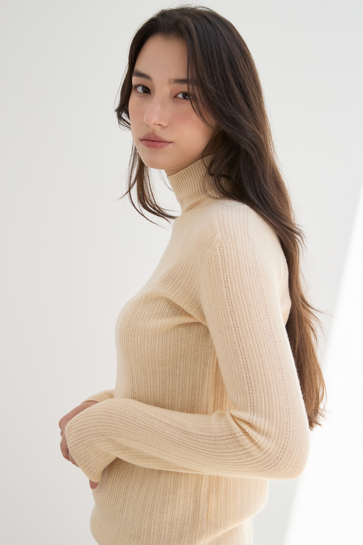 [캐시미어100] 에센셜 파인 터틀넥 BEIGE