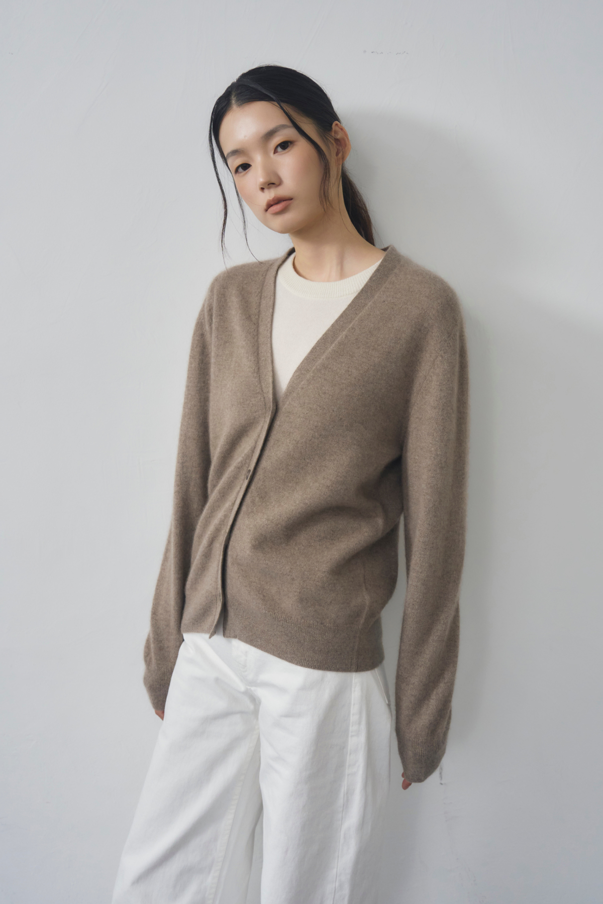 [몽골 캐시미어100] 오가닉 브이넥 가디건 NATURAL BROWN