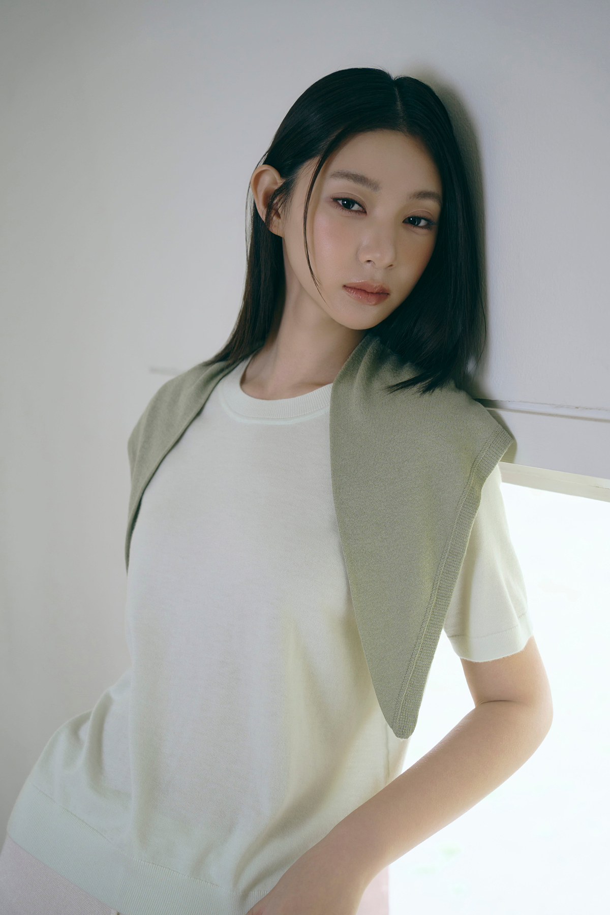 [캐시브리즈] 쁘띠 삼각 머플러 SAGE GREEN