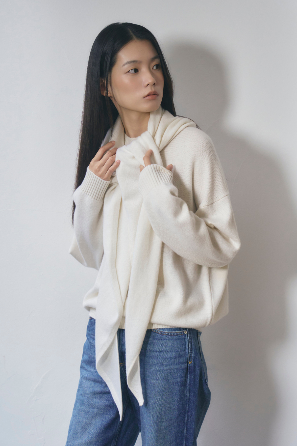 [캐시미어100] 삼각 숄 머플러 WHITE