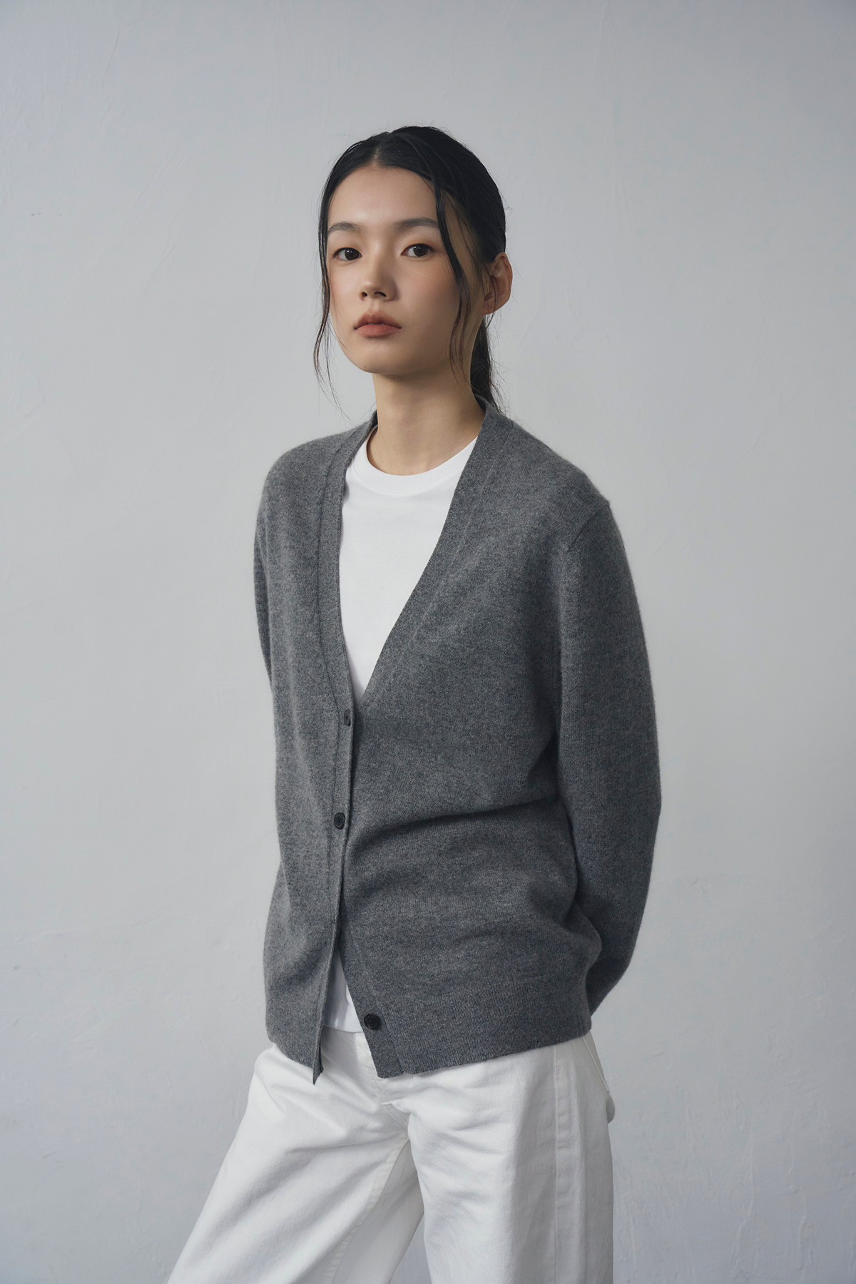 [캐시미어100] 베이직 브이넥 가디건 STEEL GRAY