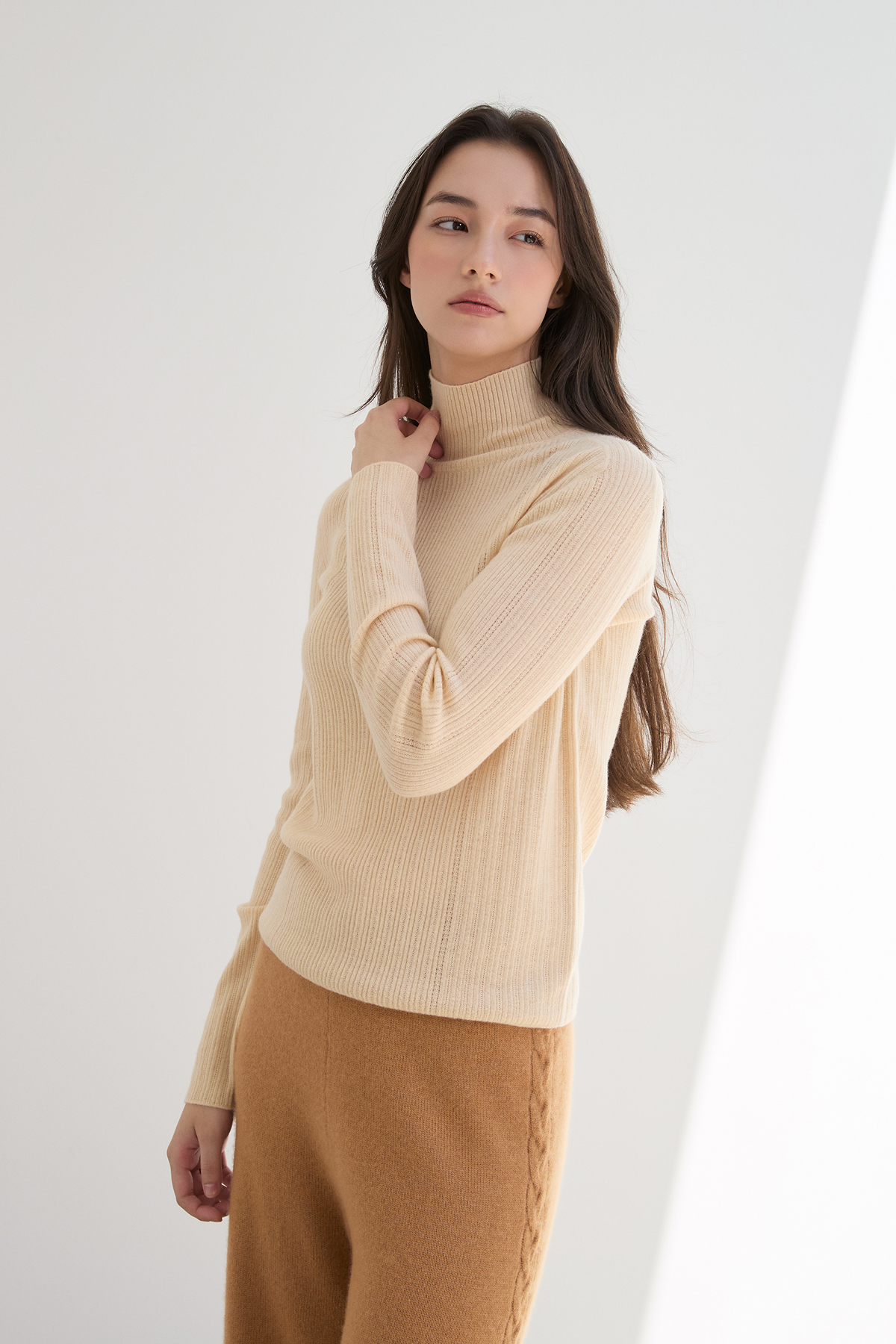 [캐시미어100] 에센셜 파인 터틀넥 BEIGE