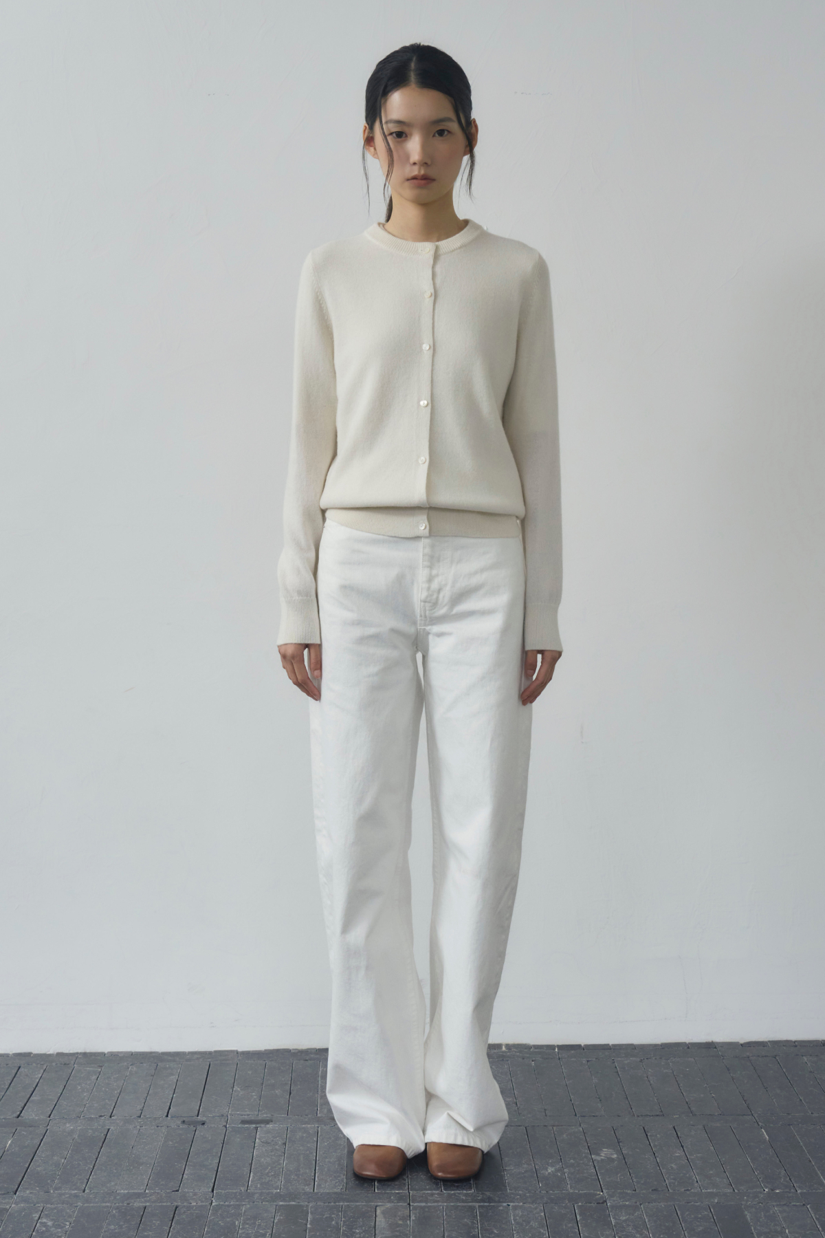[캐시미어100] 베이직 라운드넥 가디건 WHITE