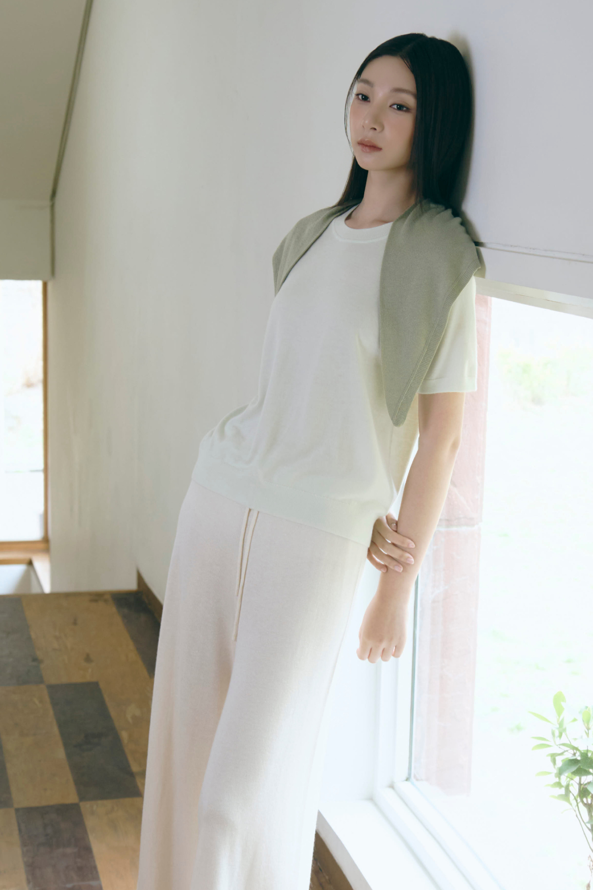 [캐시브리즈] 쁘띠 삼각 머플러 SAGE GREEN