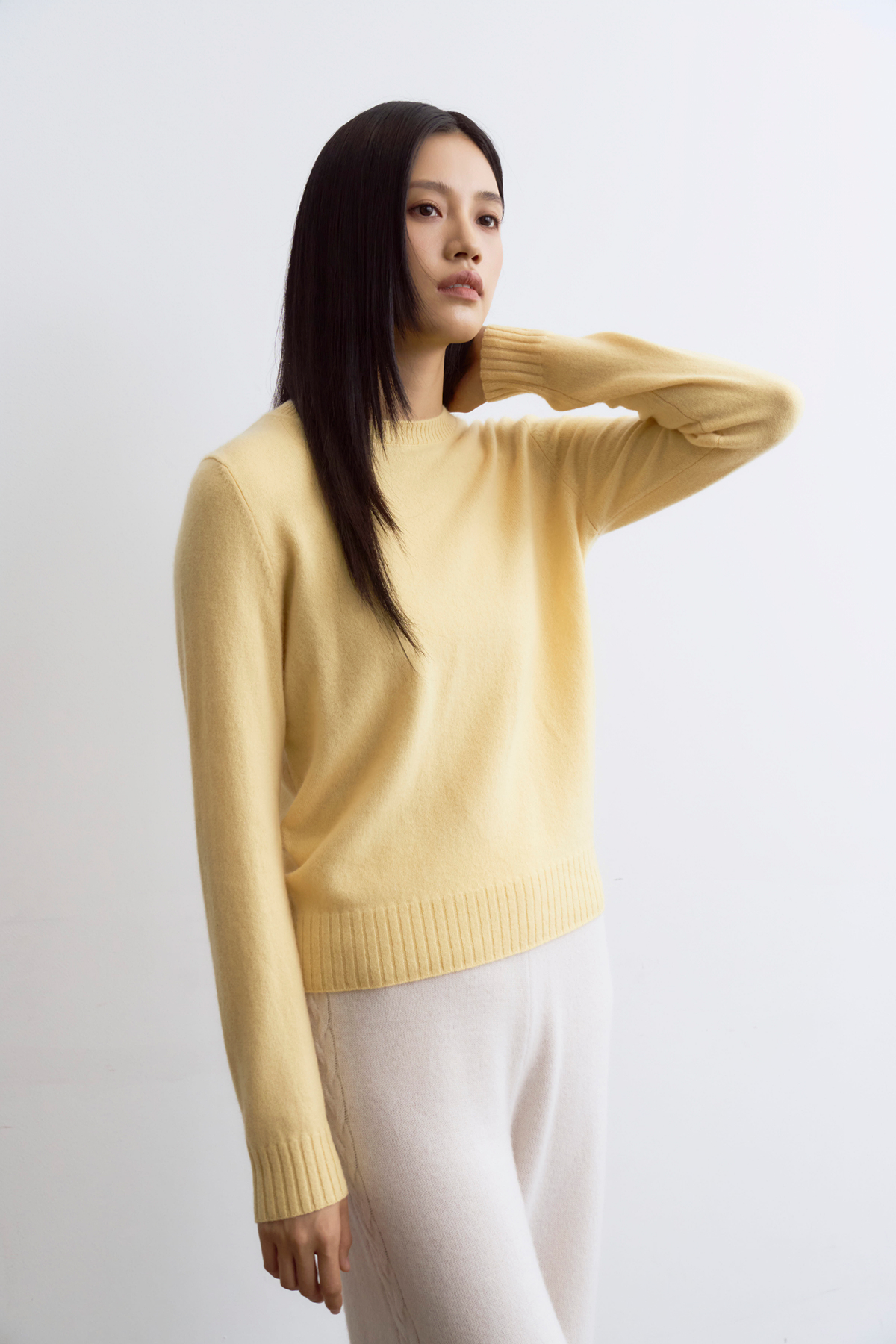 [캐시미어100] 에센셜 베이직 라운드넥 니트 SOFT YELLOW