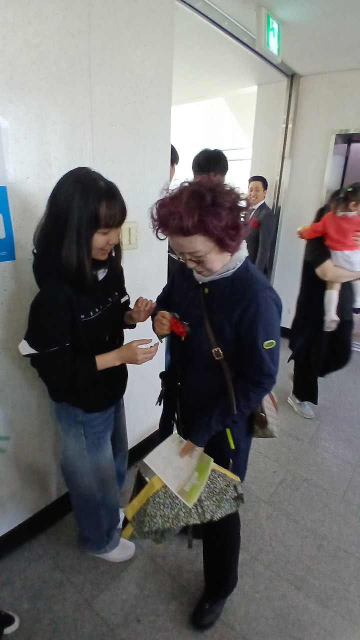 0ec29ae755edb.jpg