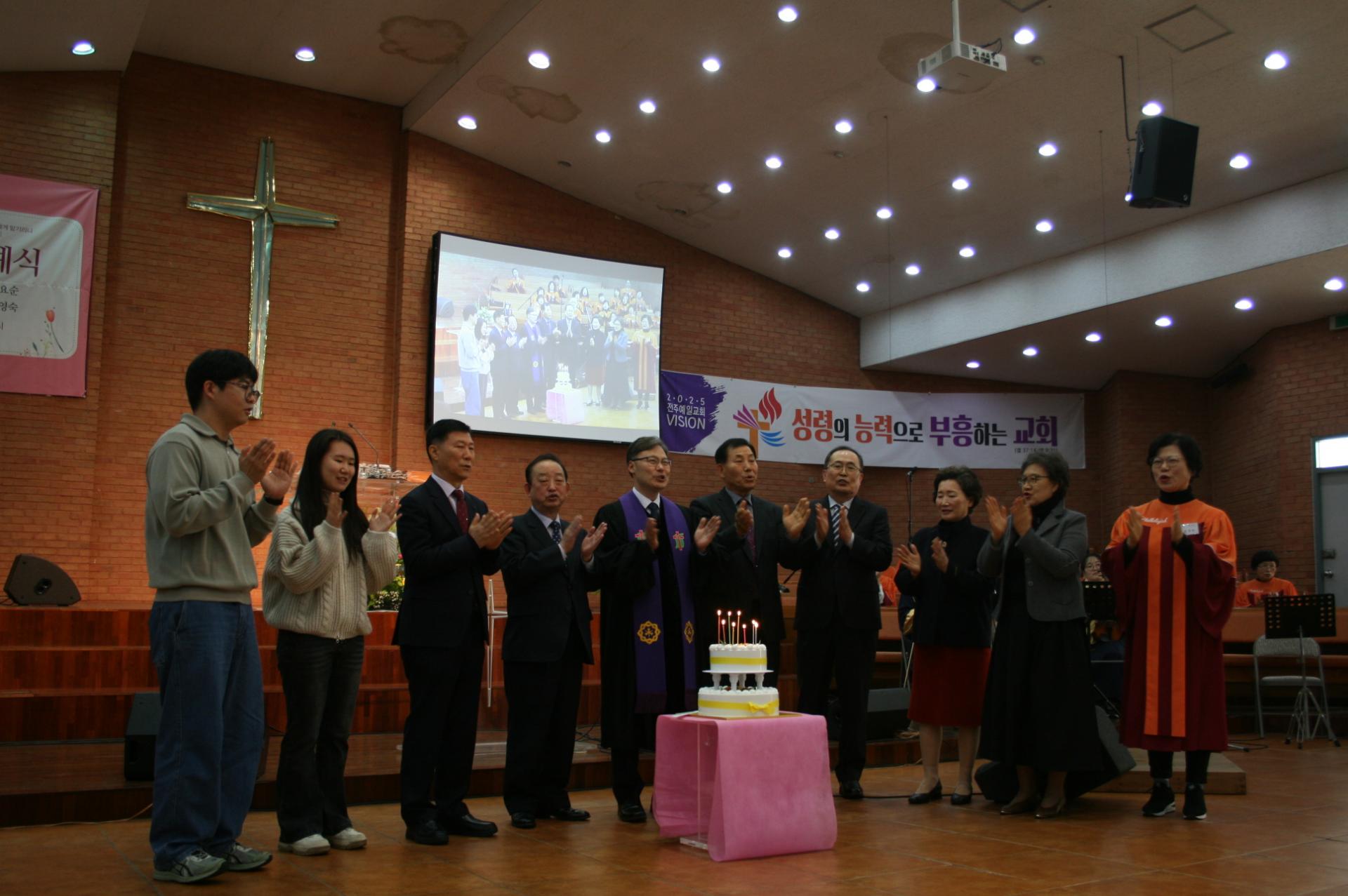 216f07de9845a.jpg