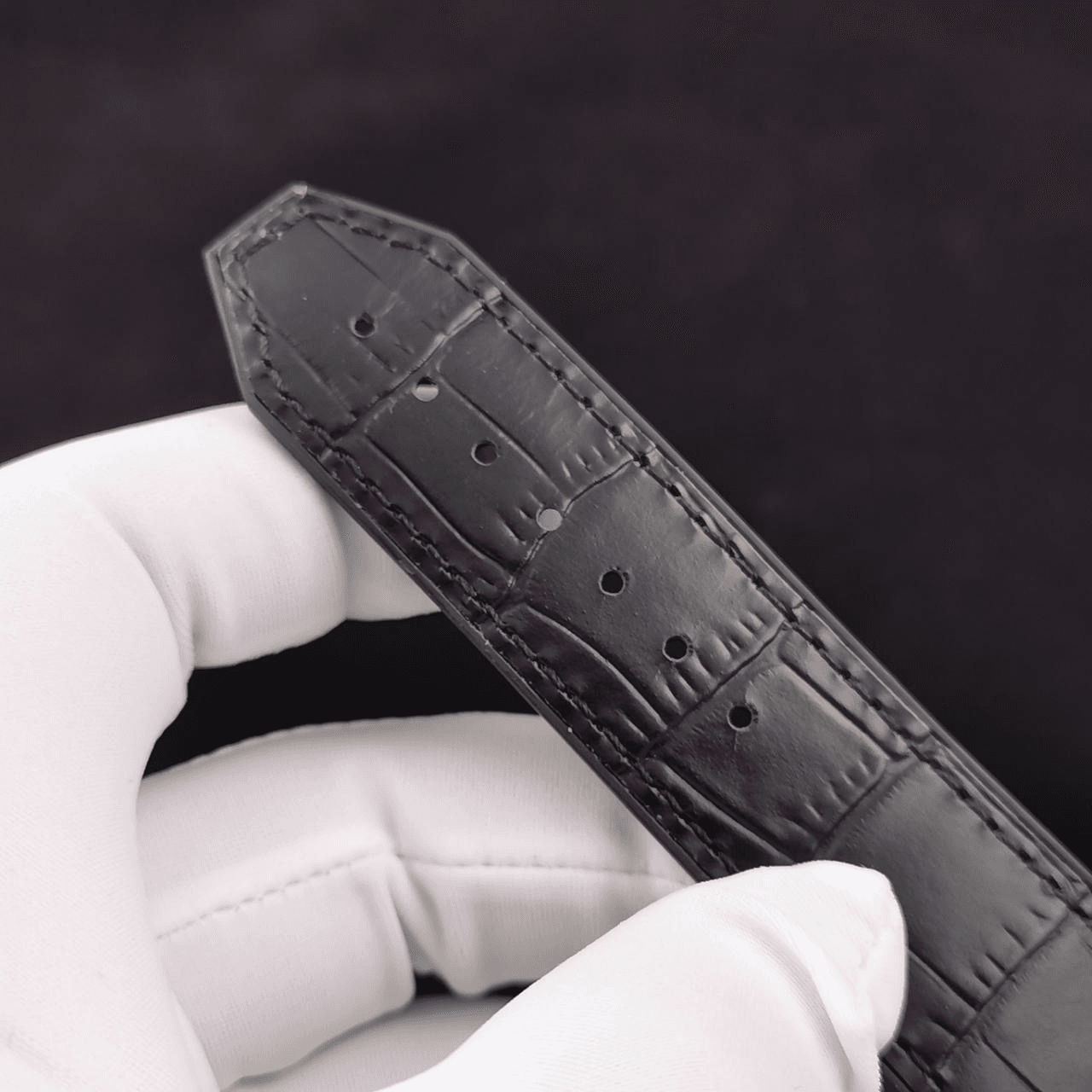 클래식 퓨전 크로노그래프 금통 블랙 다이얼 가죽 스트랩 / HB 521.OX.1181.LR / 45mm / Hub 7750 다기능 크로노그래프 무브먼트