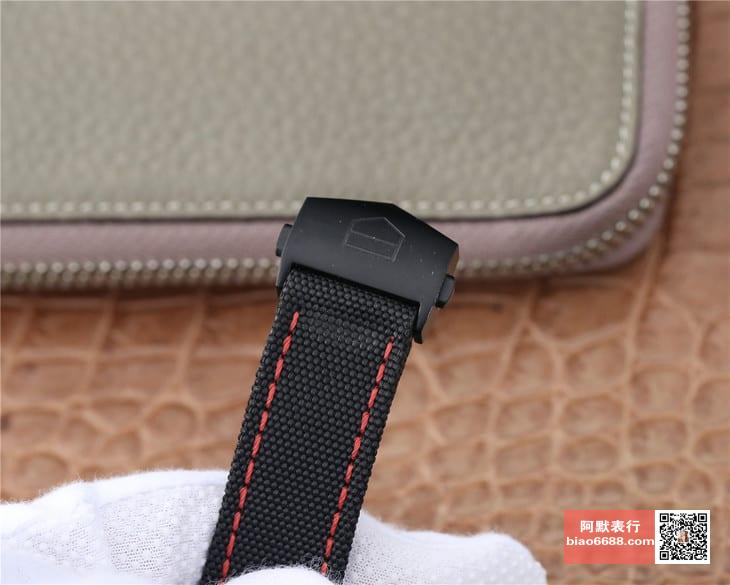 6f1306c05cb3e.jpg