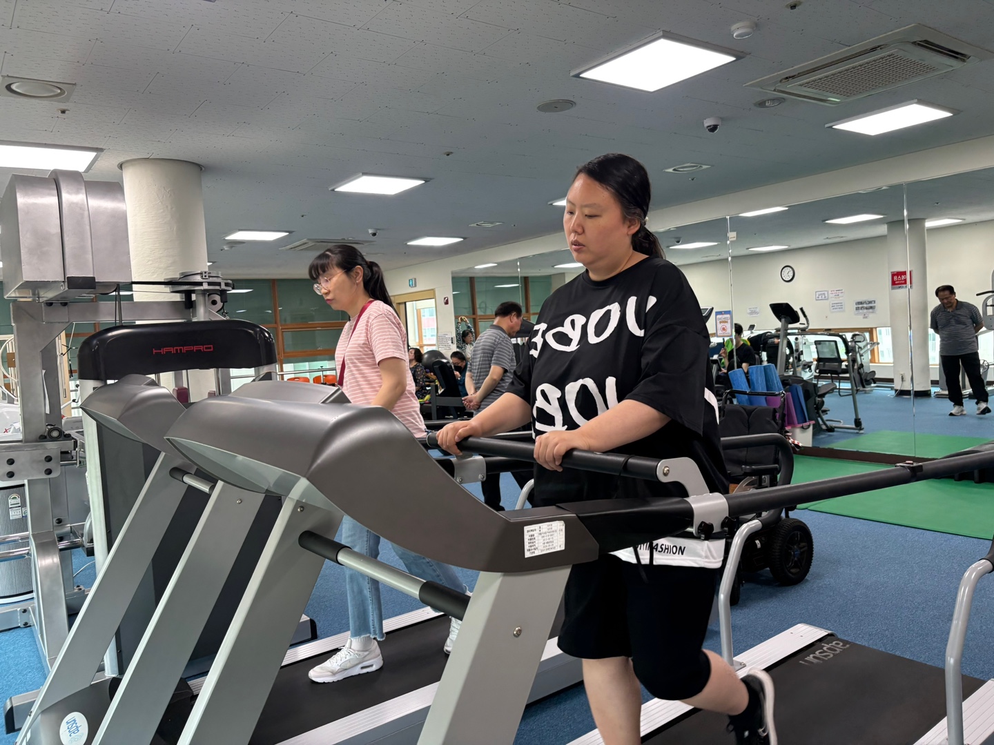 6a40db6747978.jpg