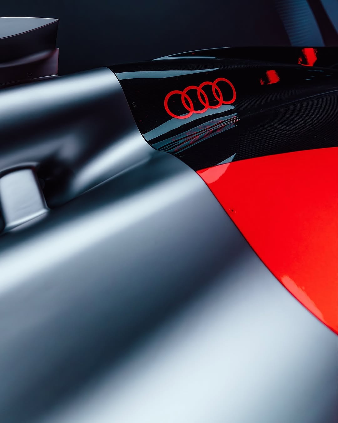 처음 공개된 아우디 R26, 2026 F1을 뒤흔들 새 머신의 모든 것 : 문화 트렌드·리뷰·아티스트 인터뷰 | 콕스매거진 매거진