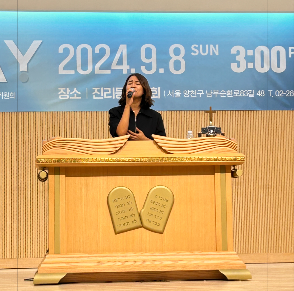 6ade265f7d400.png