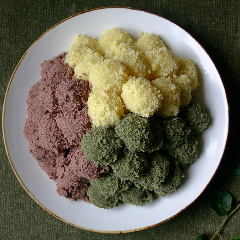 백일상차림 (삼색경단)