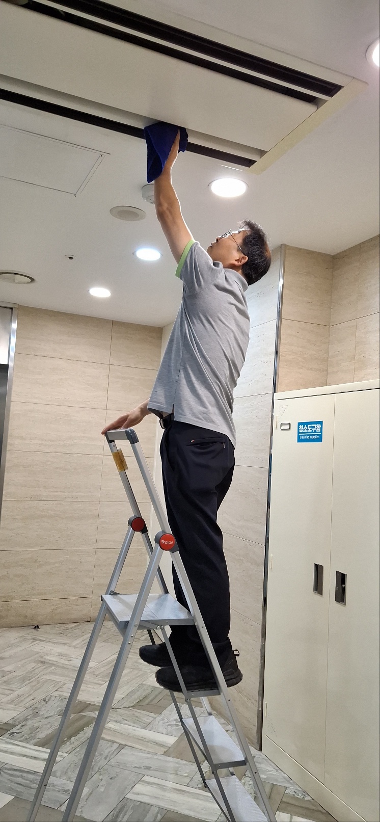 59184ffded2b8.jpg