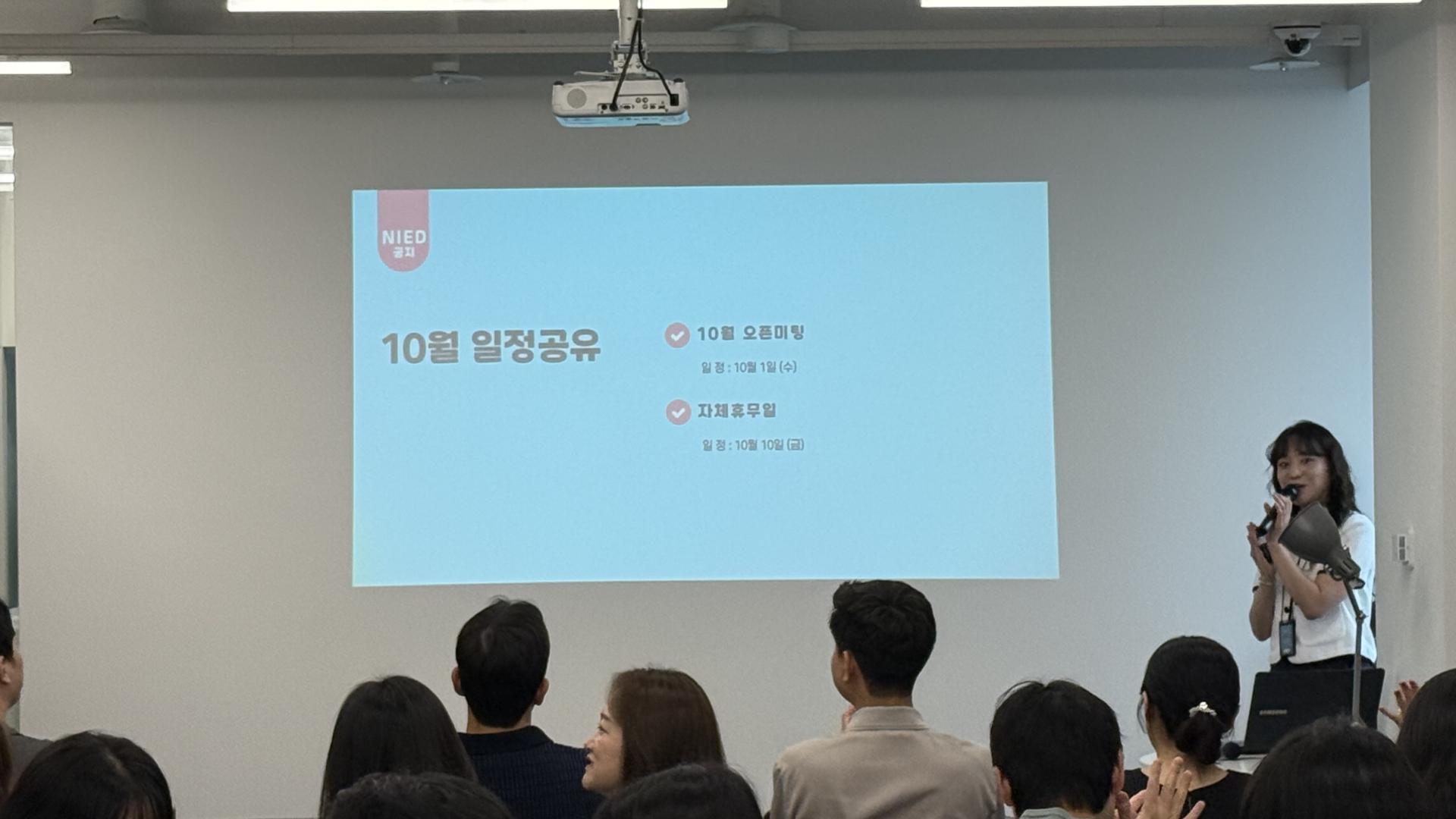 db12832ba0819.jpg