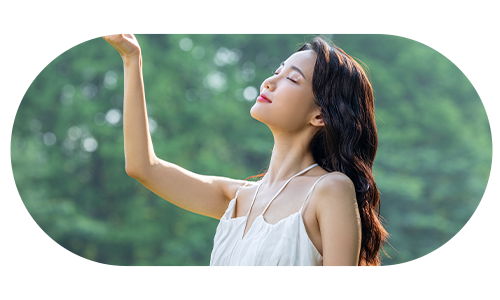 다이어트 완료한 여성의 사진