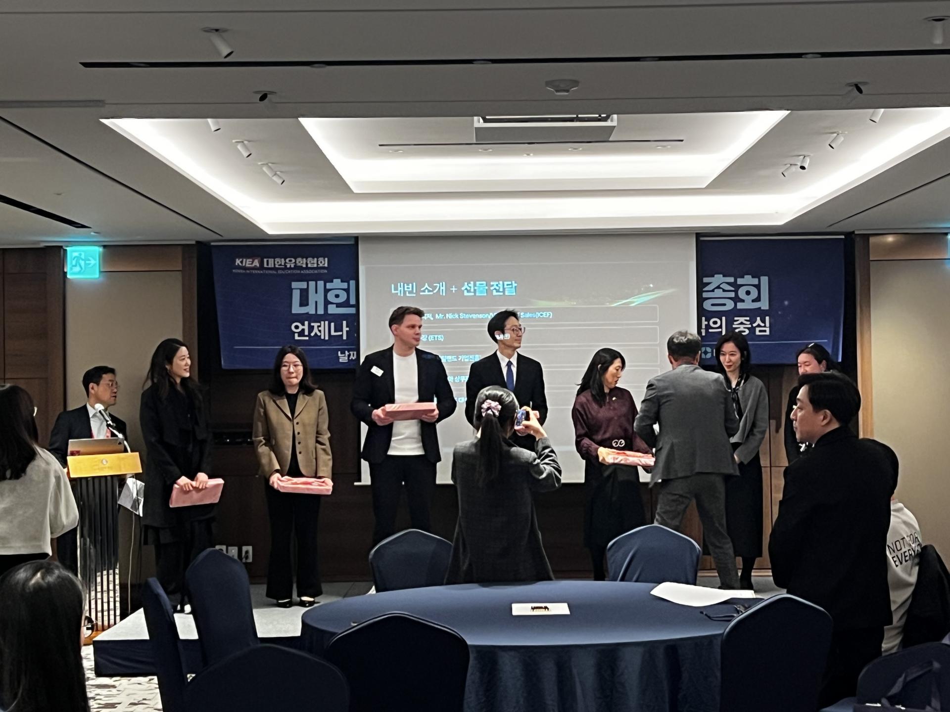 6eb8be0e509d3.jpg