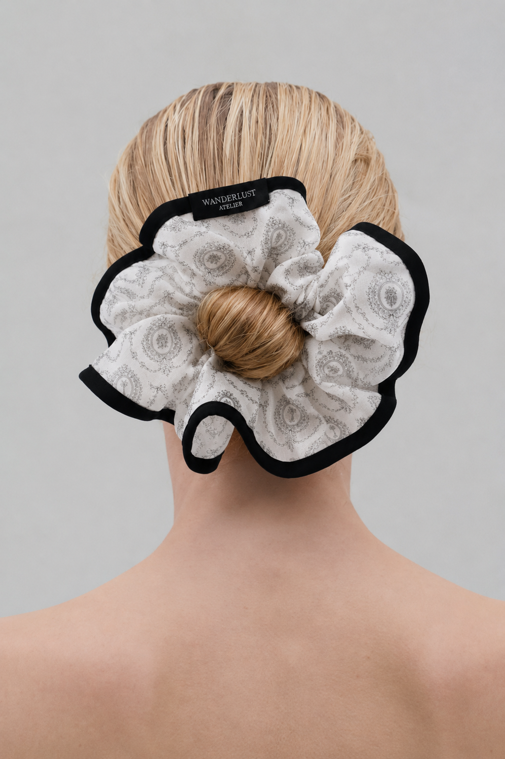 Atelier Organza Volume Scrunchie