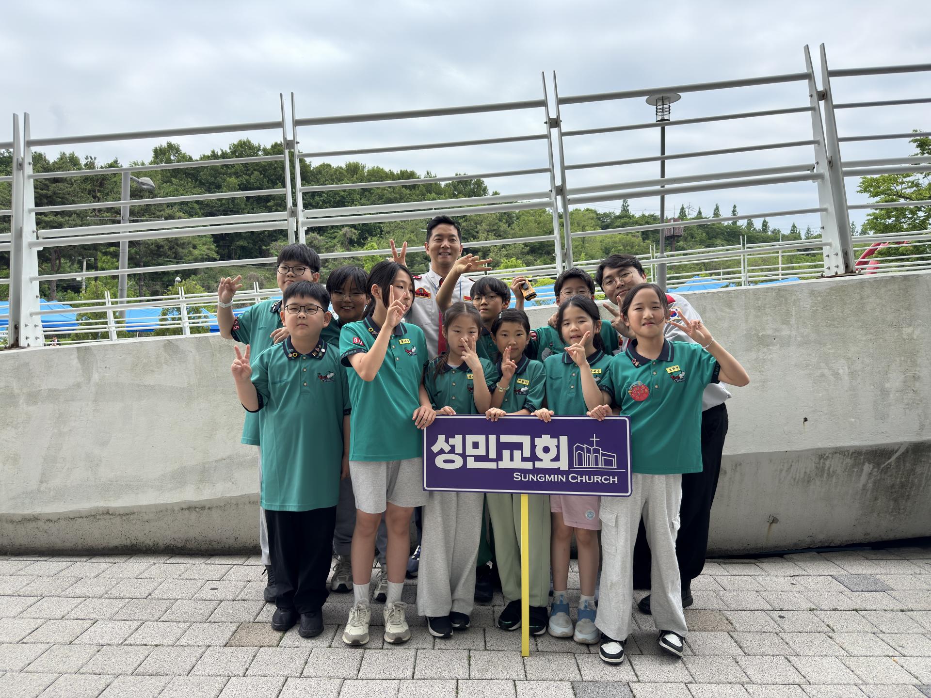 9a279d9801cef.jpg