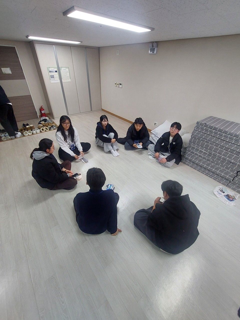 f5fc97e04519e.jpg