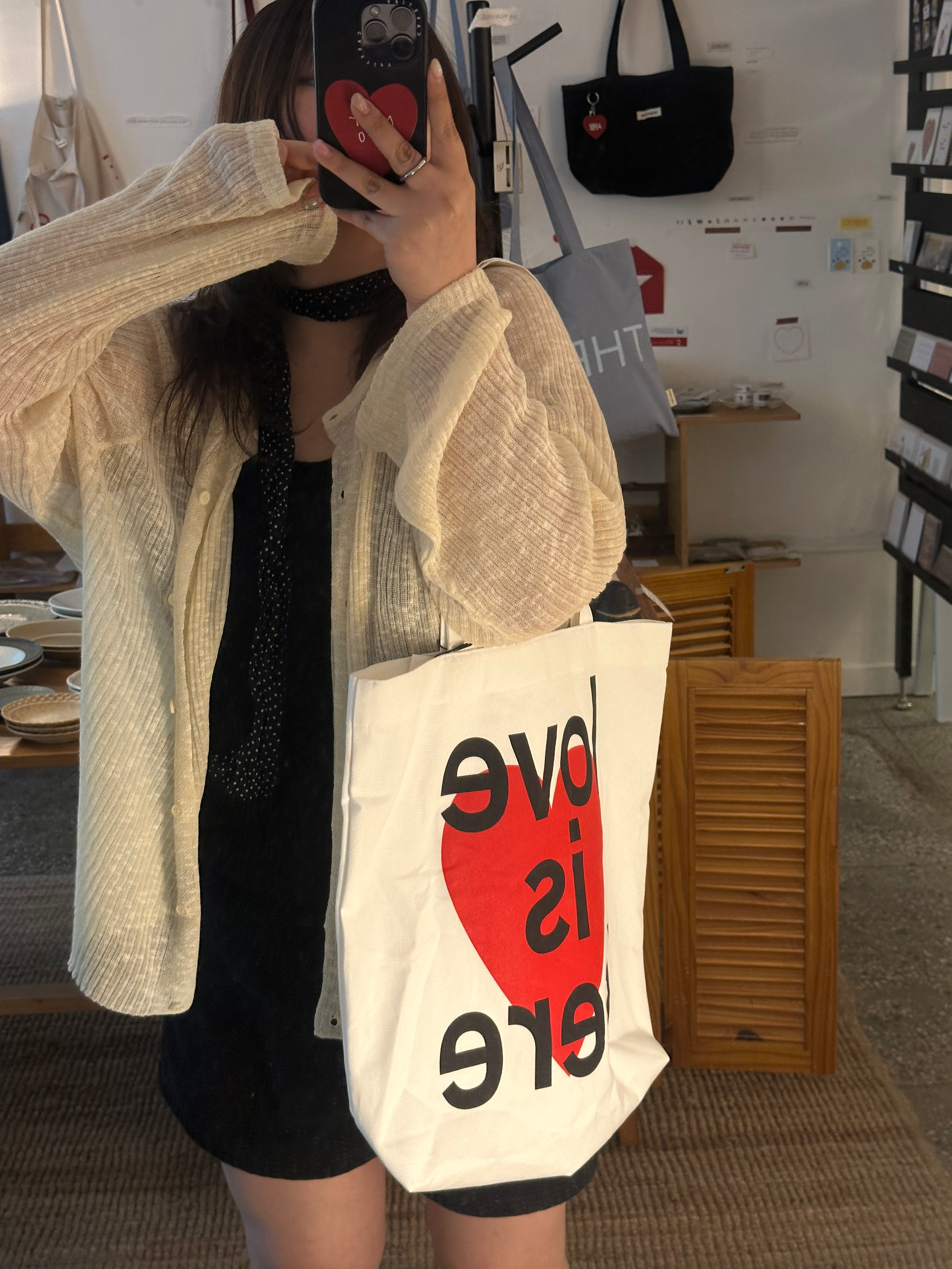 사랑은 여기 에코백