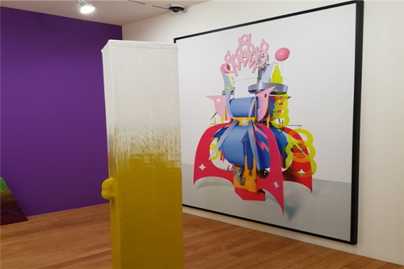 그림 2. 최하늘 〈Qculpture_YWH(Living a dual life)〉(2020)