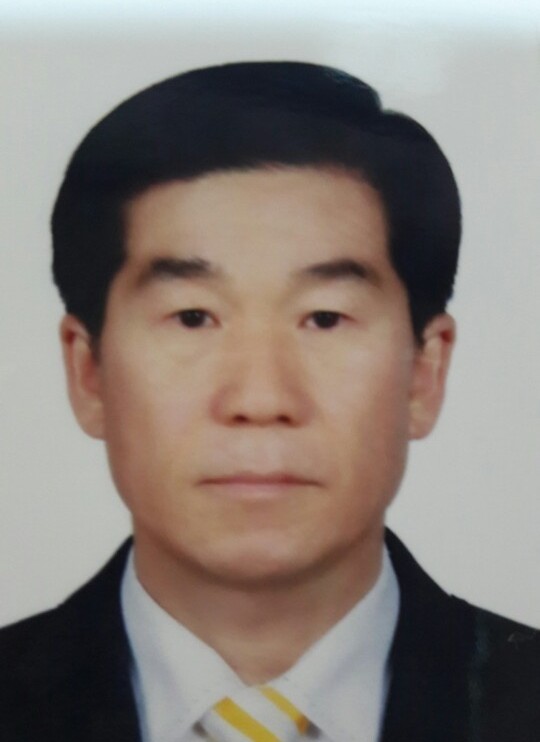 윤기현 기획부회장