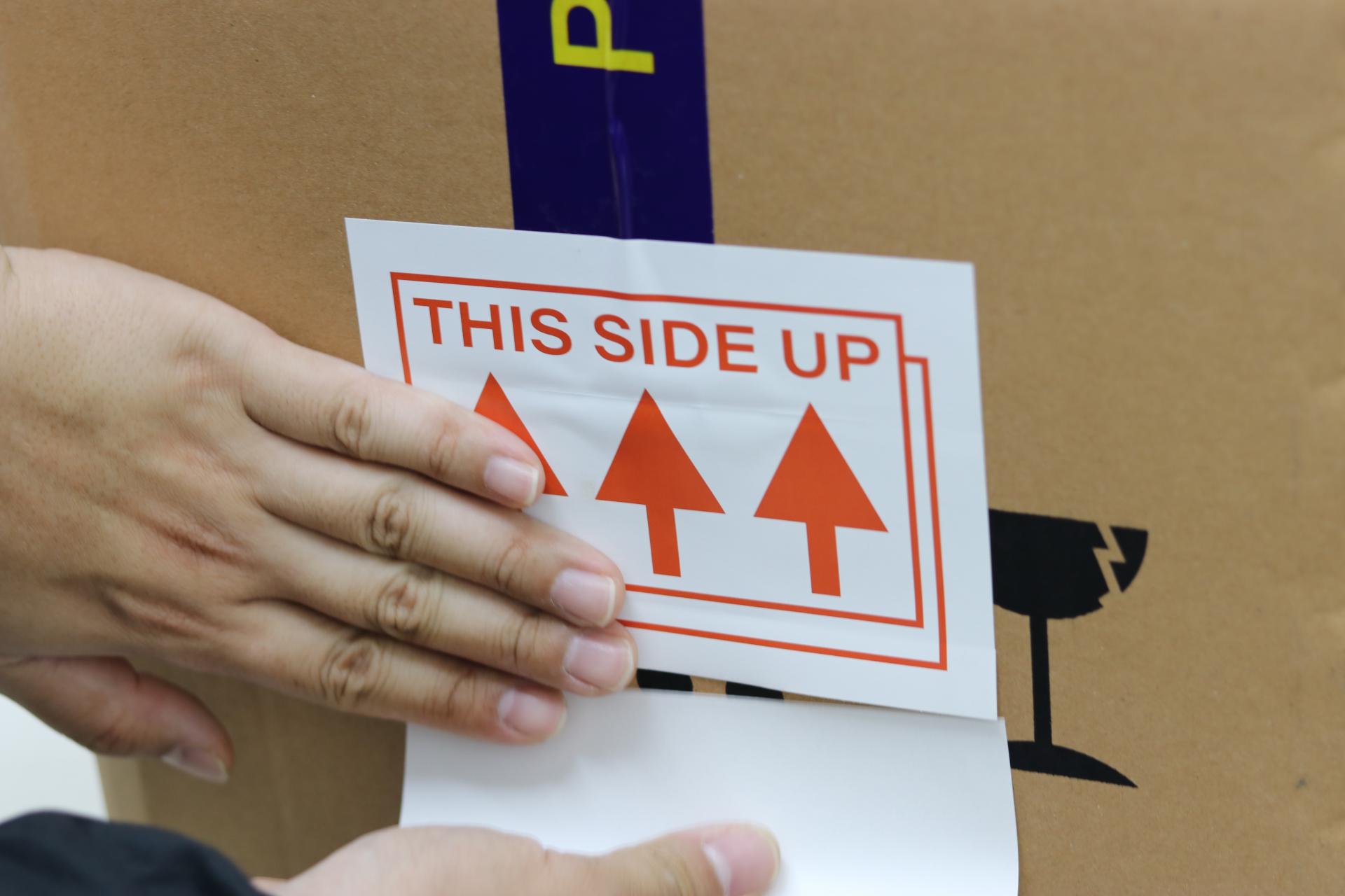 STICKER [THIS SIDE UP]