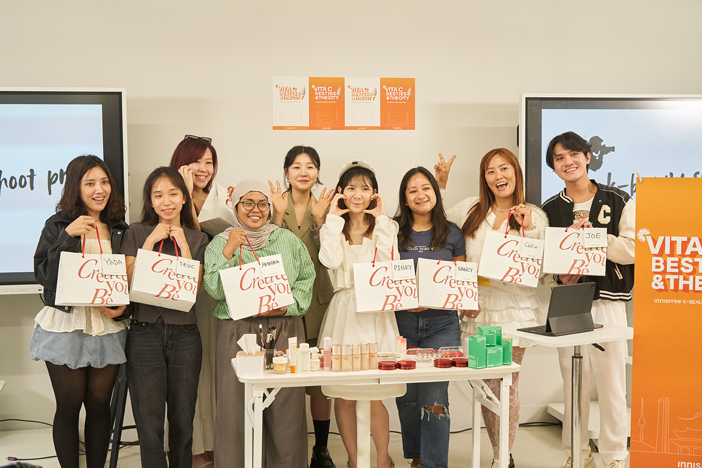 250502_u4_innisfree_make-up_class_m_02614.jpg