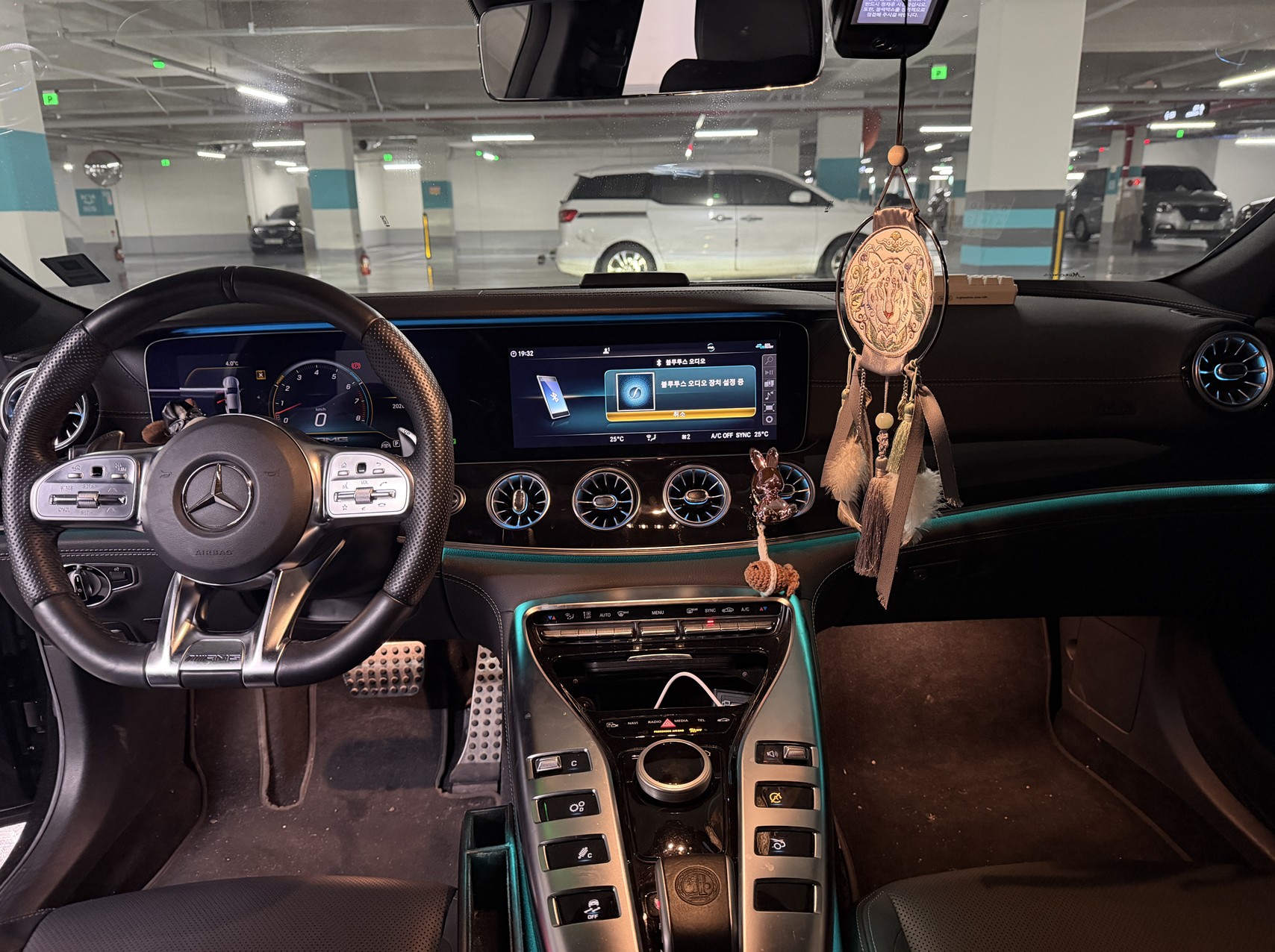 700990163d6c4.jpg