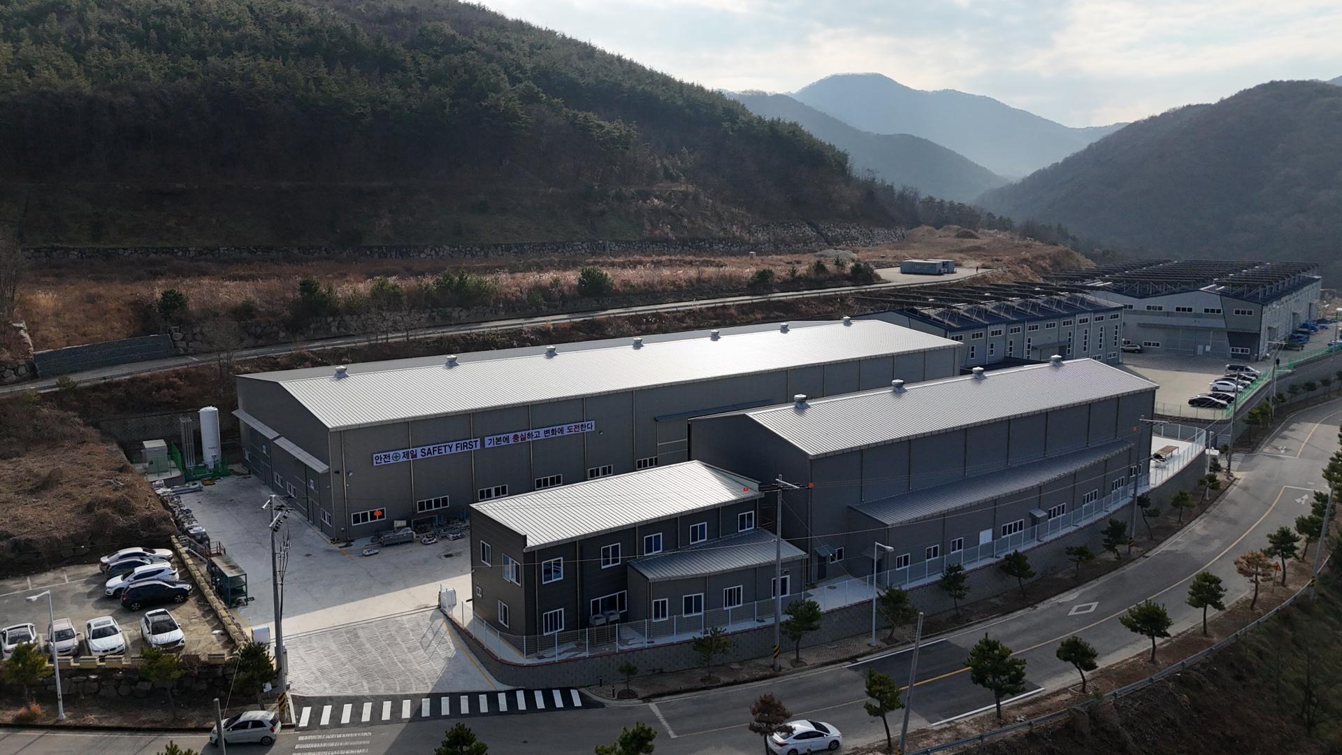 DJI_20251219113628_0418_D 명계2 엠큐2공장.JPG