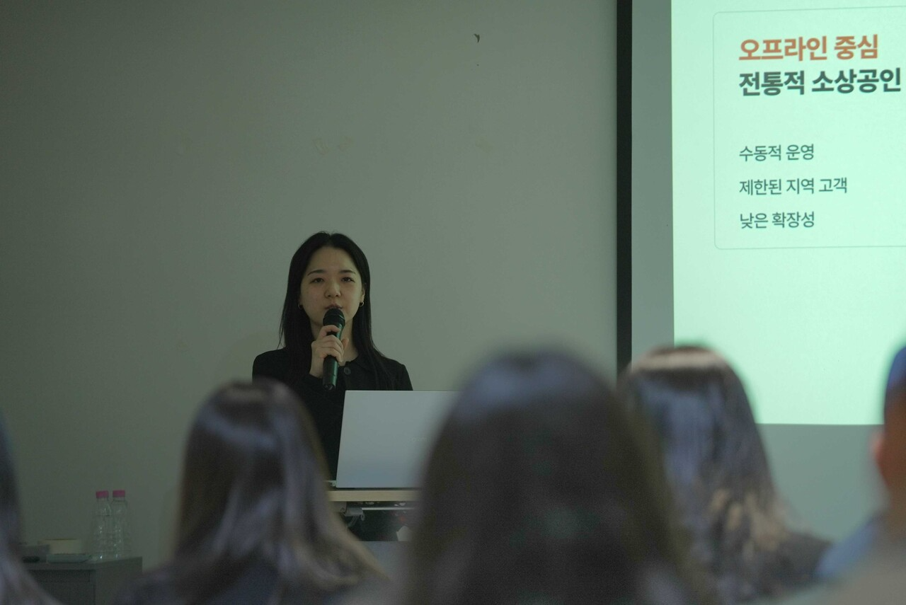 언더독스 ‘2026 소상공인 육성 액션 세미나’ 강연 모습. /제공=언더독스