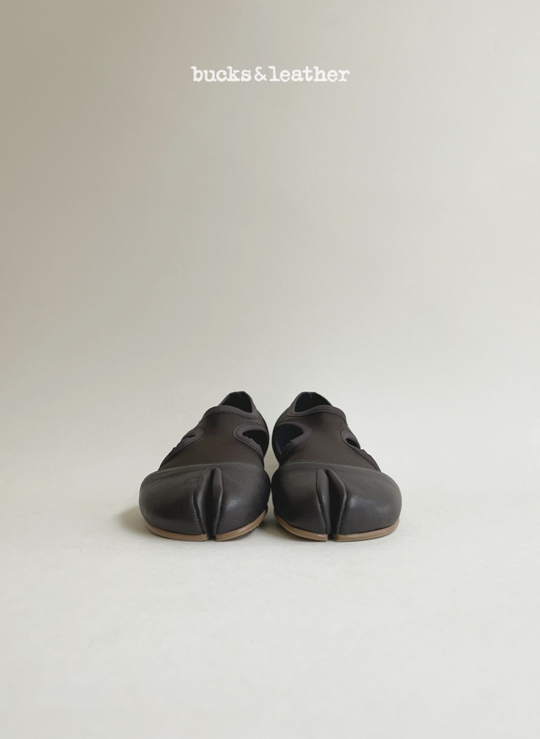 6207 SHOES