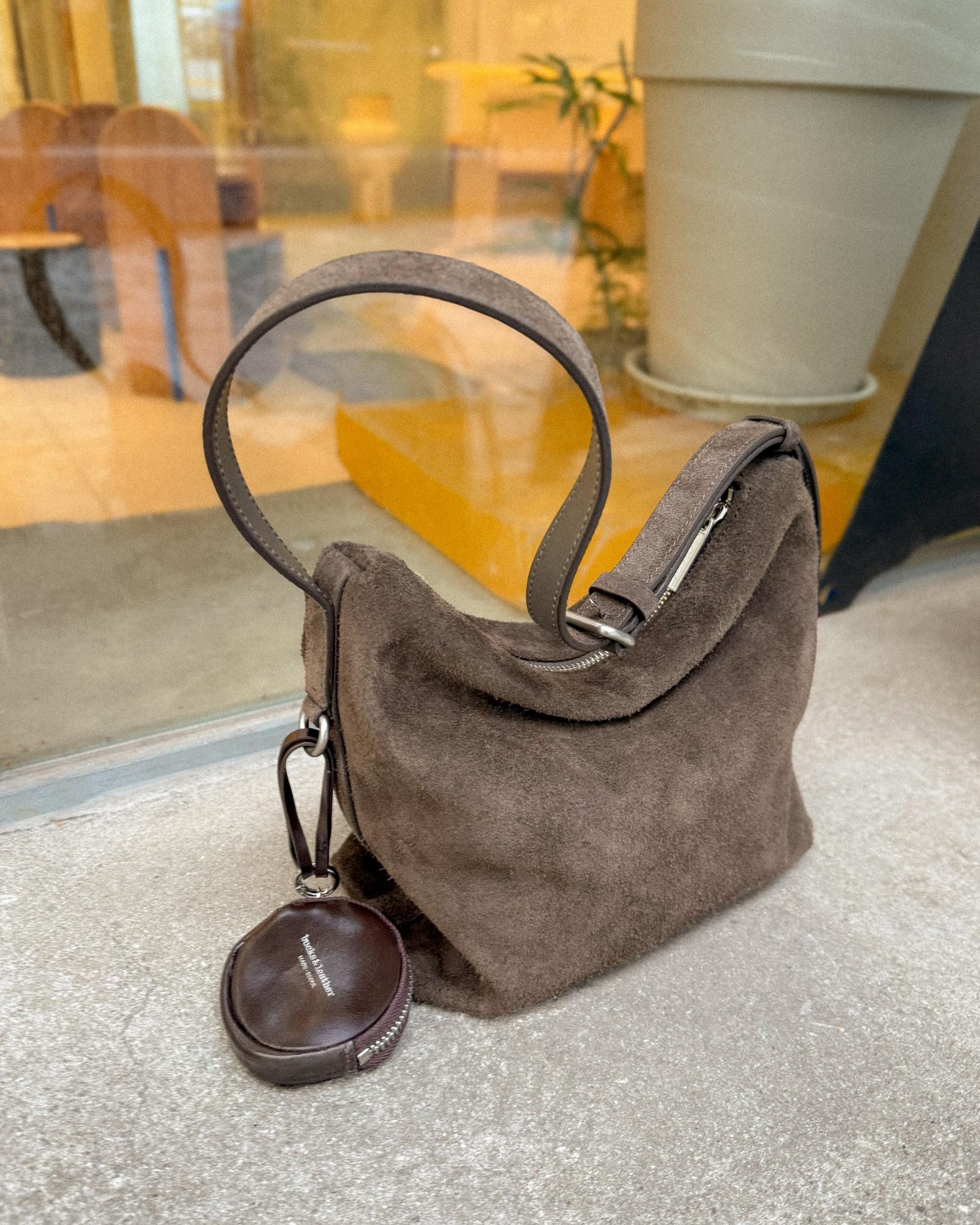 low包 (翻毛牛皮) / Low Bag S (Suede)