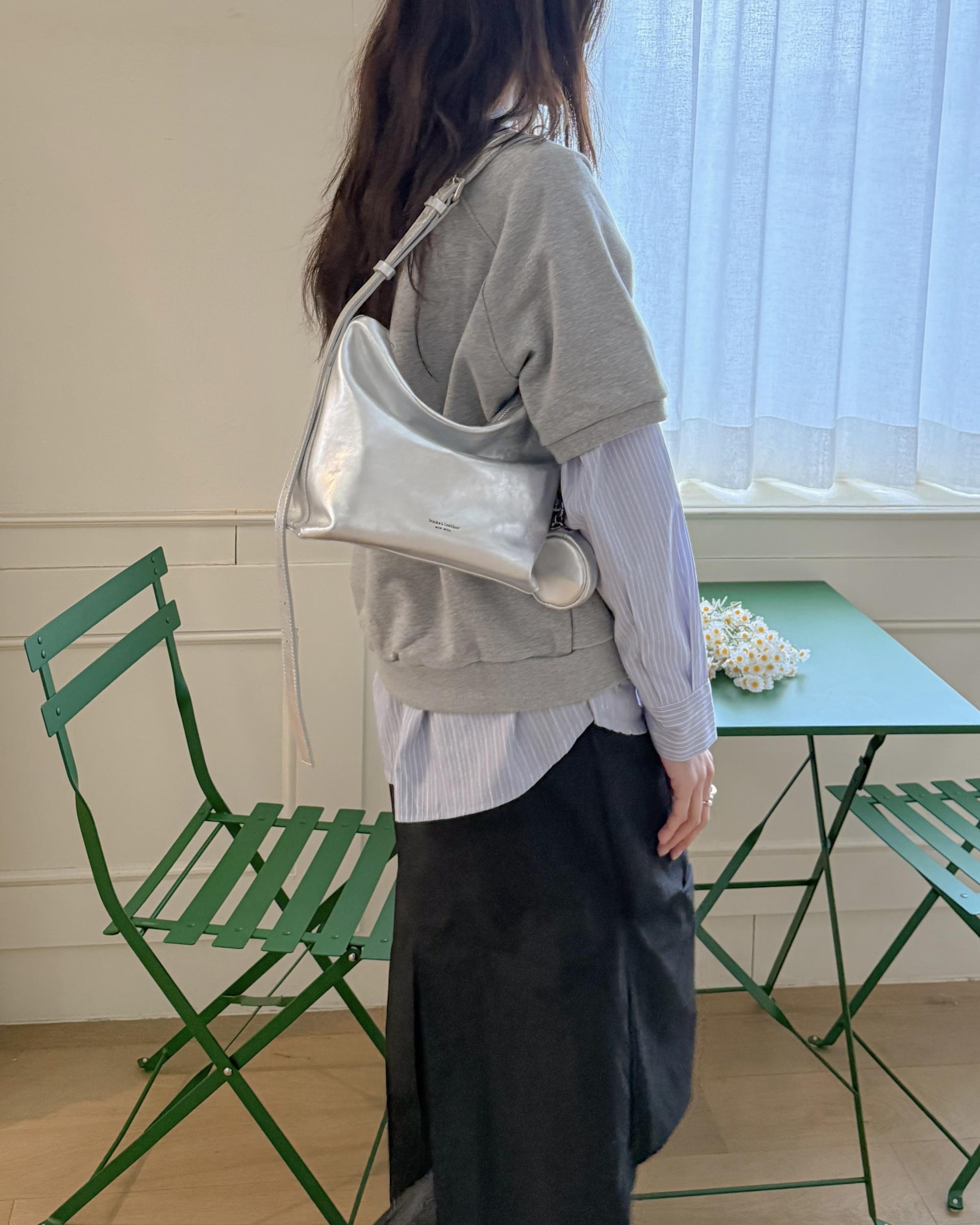 low包 S (亮面牛皮) /Low Bag S (Pull-up)