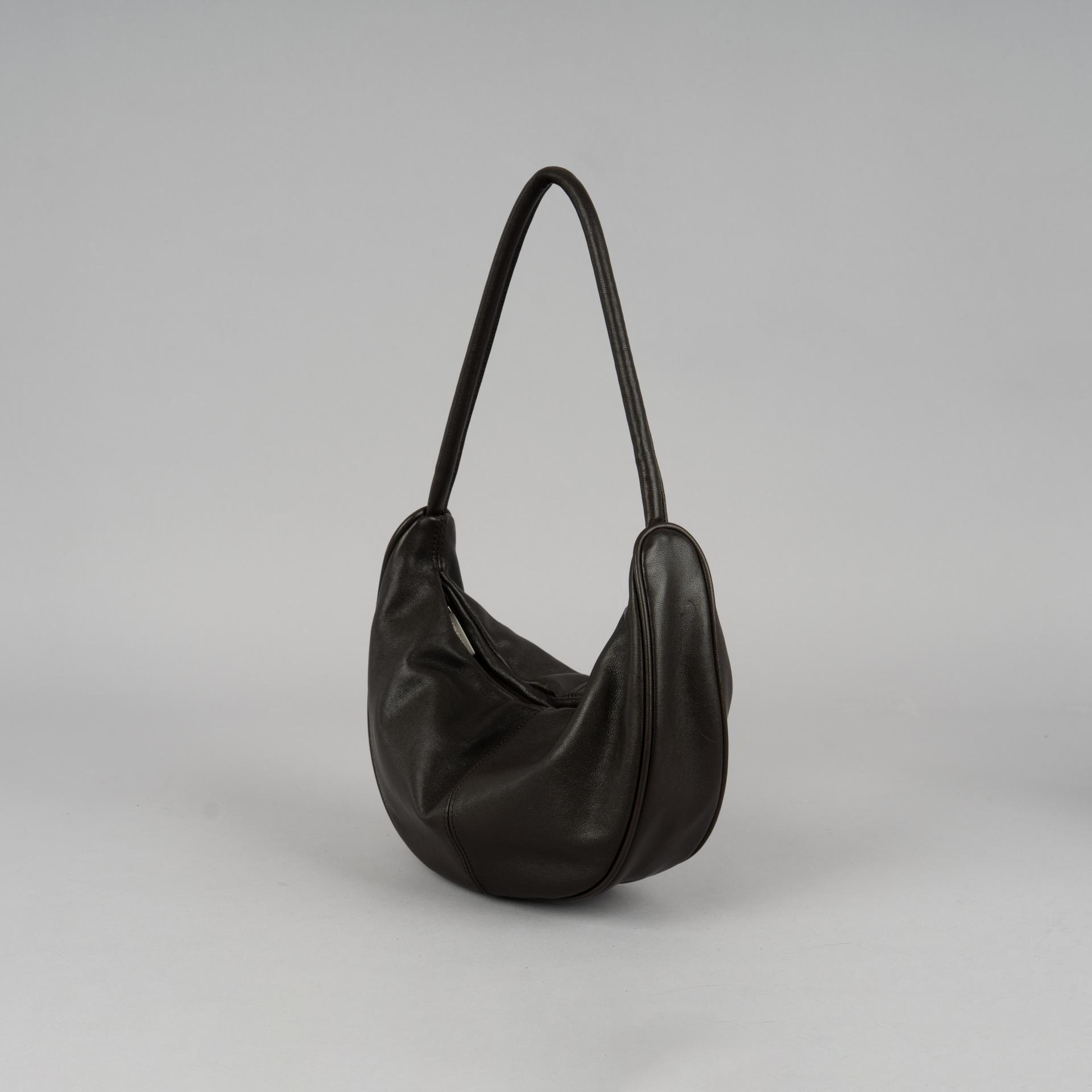 单肩饺子包小号 / Curve Shoulder S