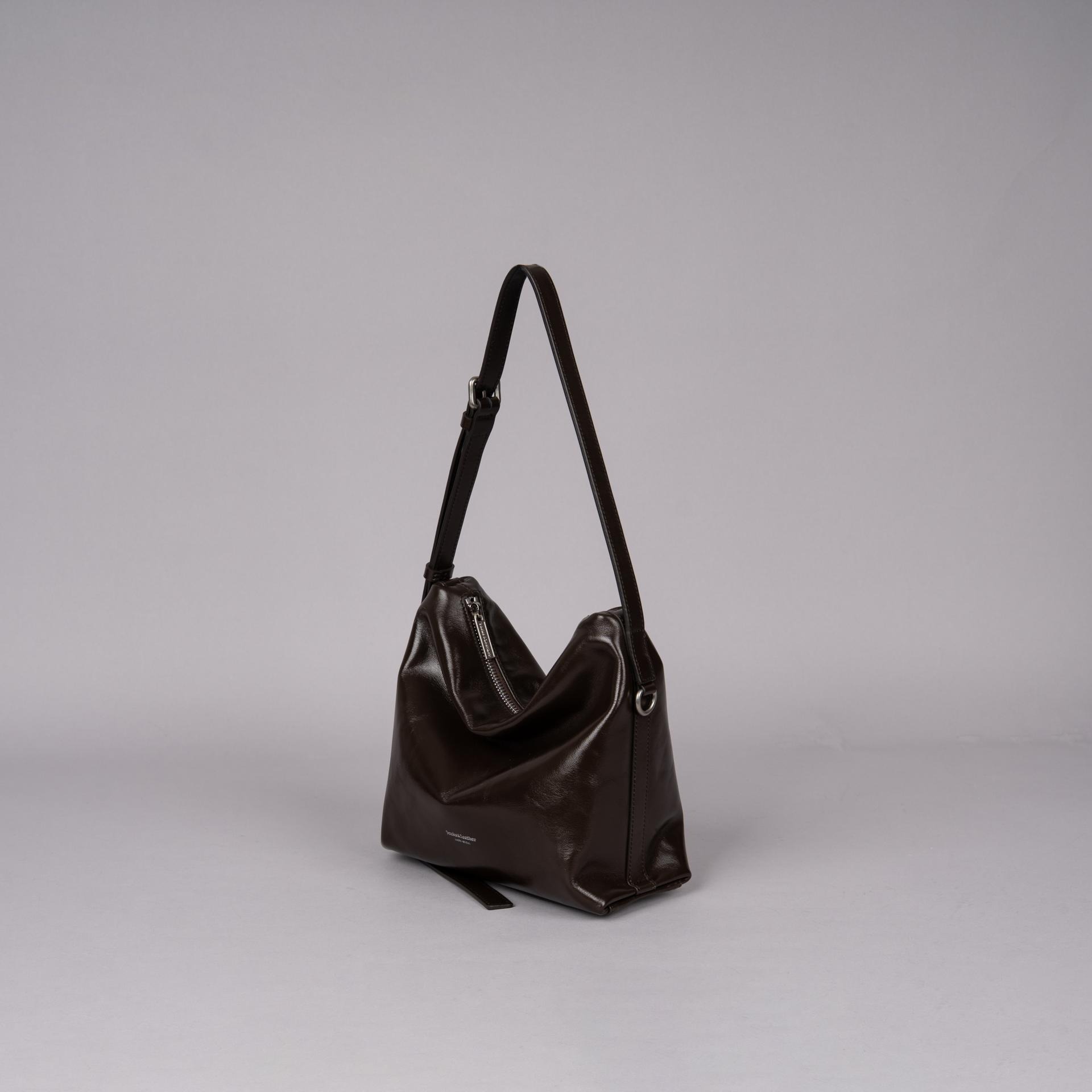 low包 S (亮面牛皮) /Low Bag S (Pull-up)